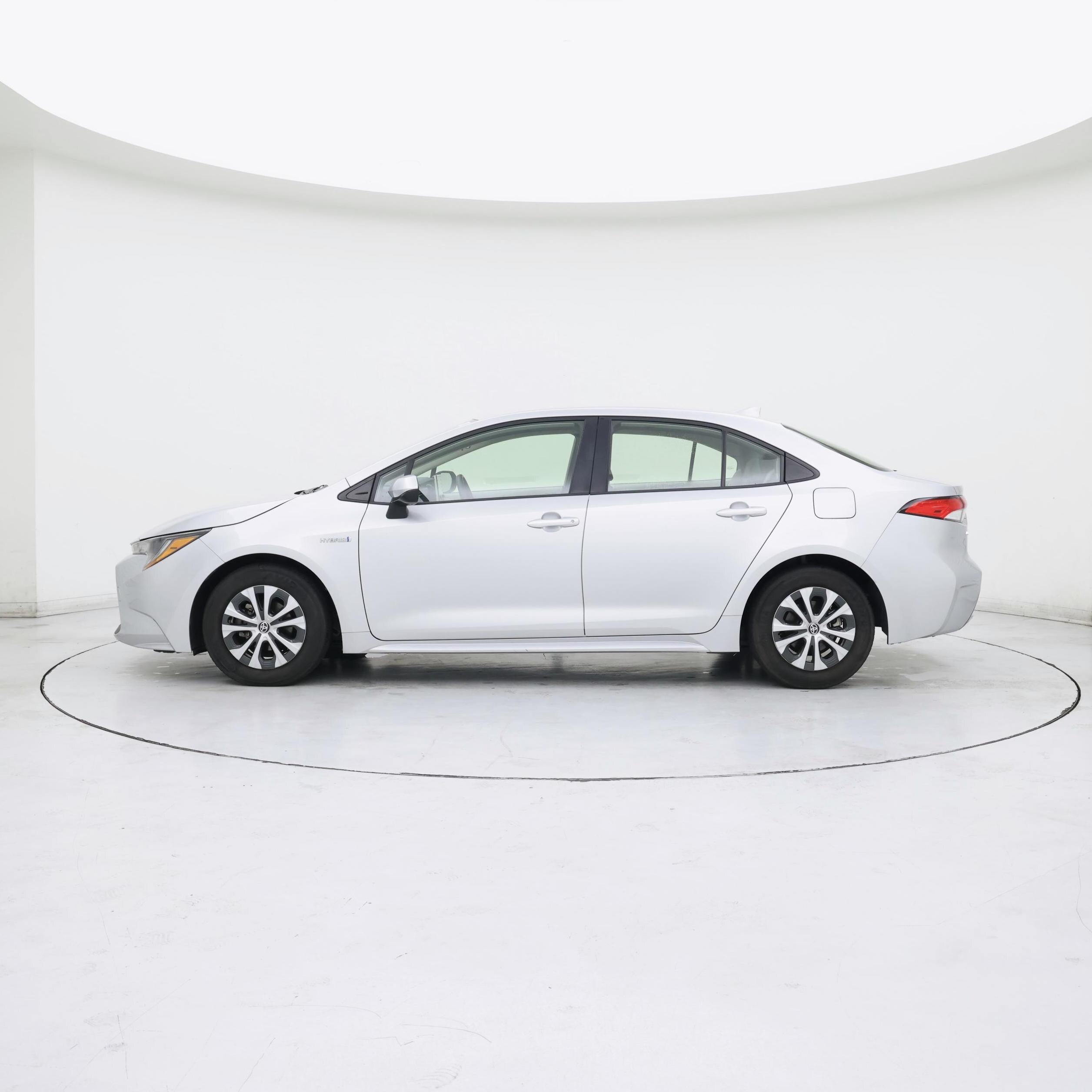 Thumbnail: 2021 Toyota Corolla - 3