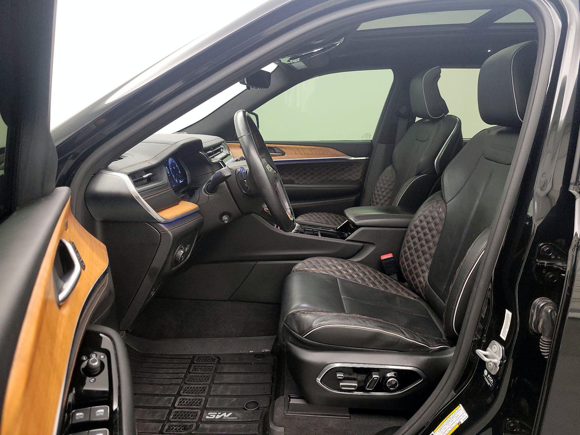 Thumbnail: 2021 Jeep Grand Cherokee L - 11