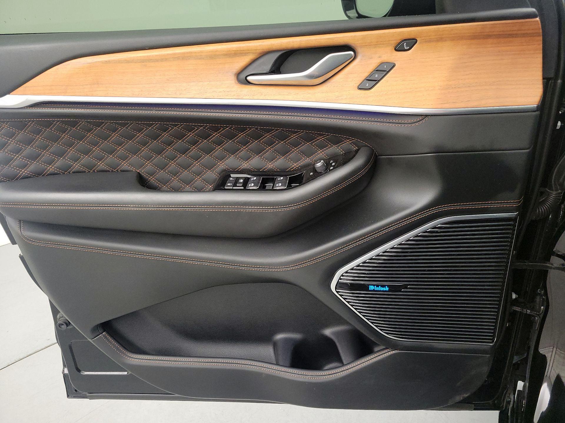 Thumbnail: 2021 Jeep Grand Cherokee L - 12