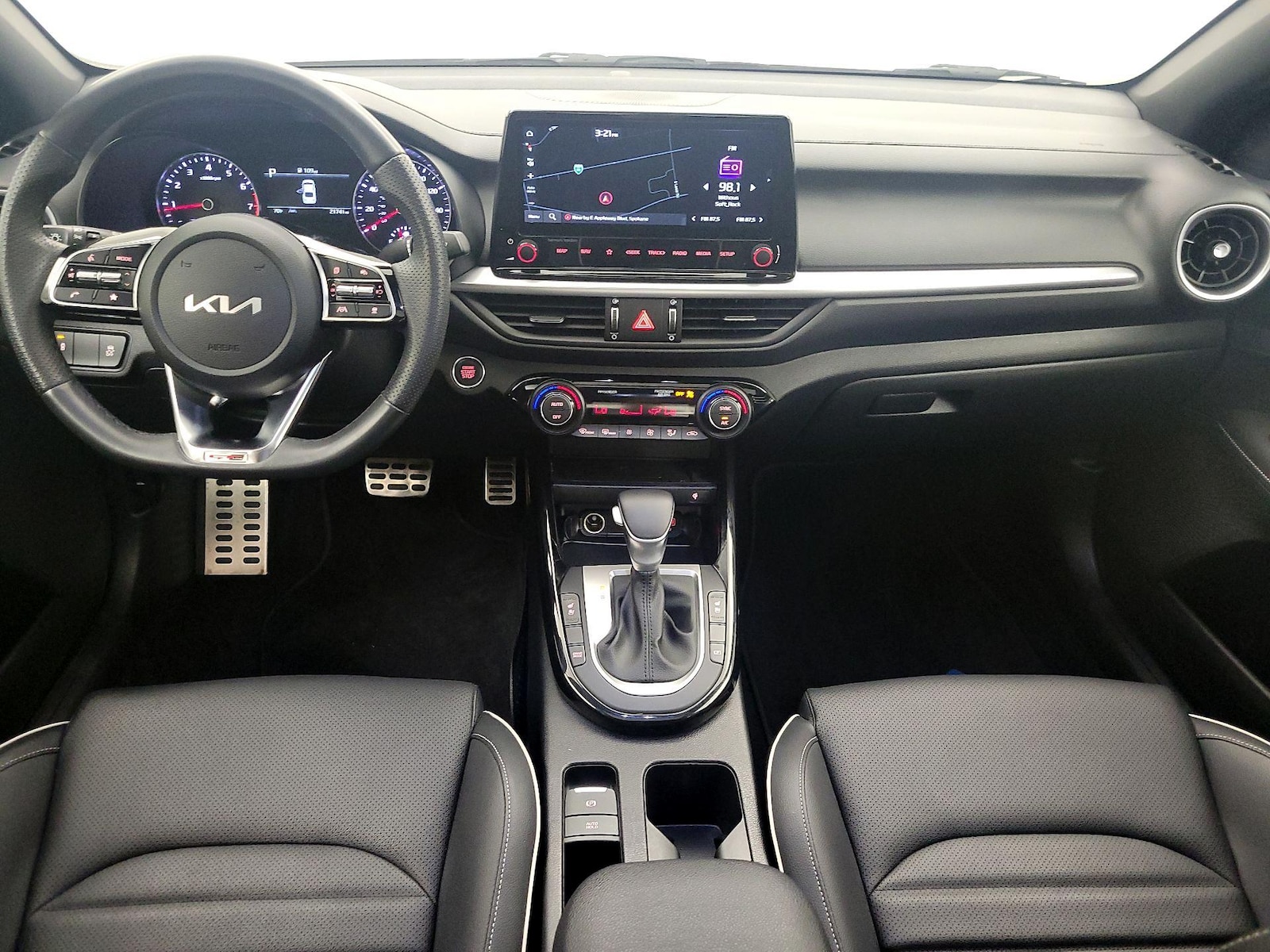 2023 Kia Forte GT-Line - Photo 10