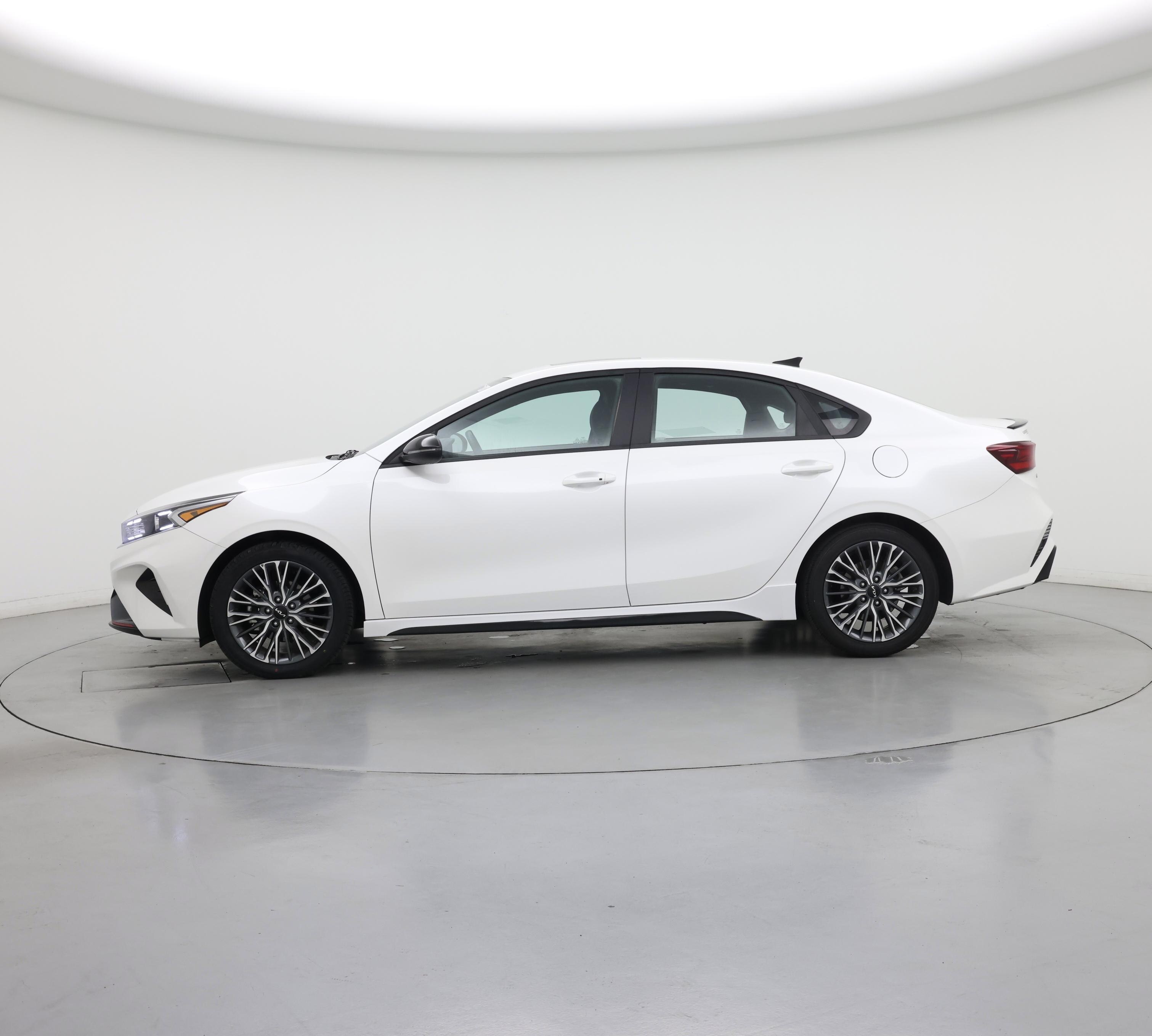 Thumbnail: 2023 Kia Forte - 3