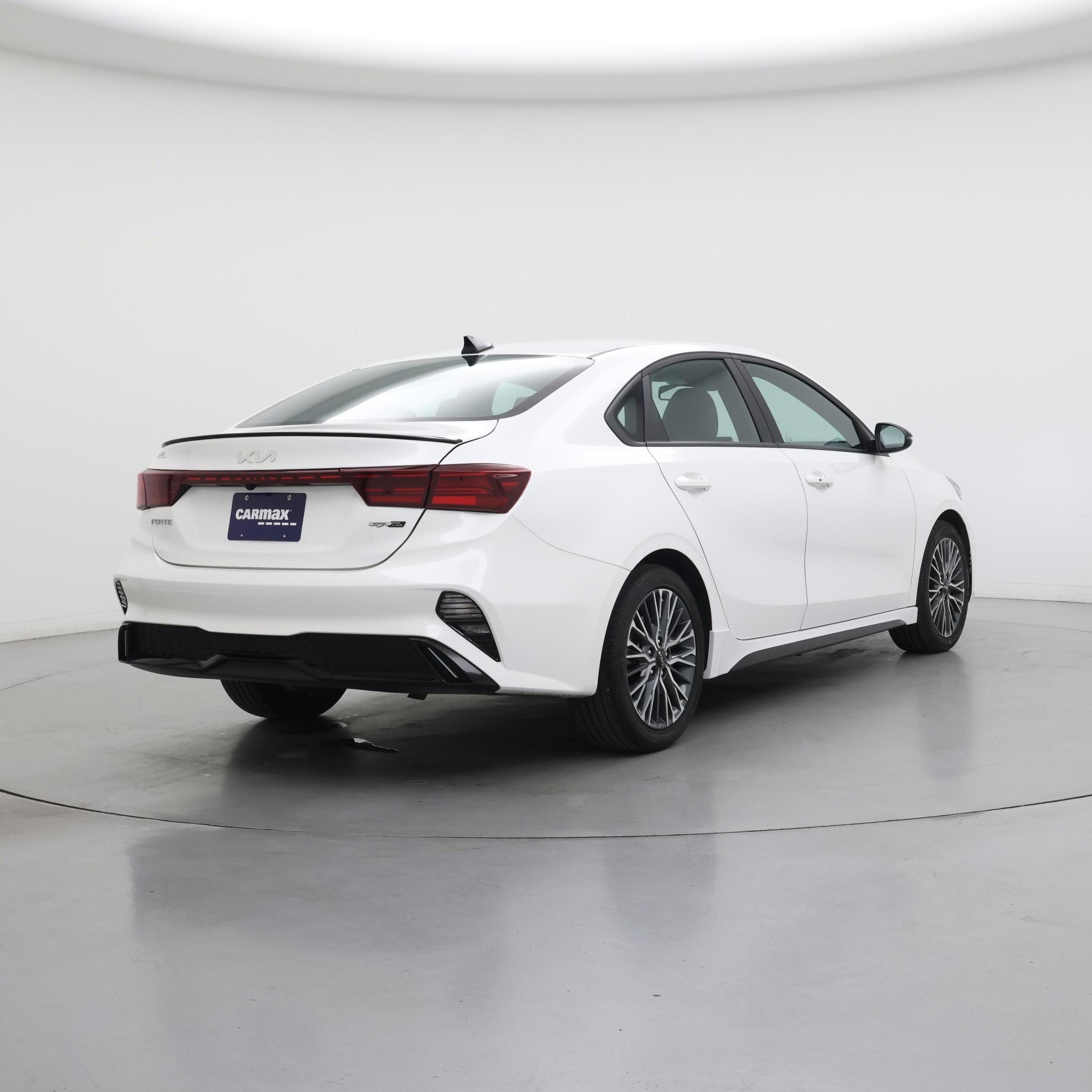 Thumbnail: 2023 Kia Forte - 8