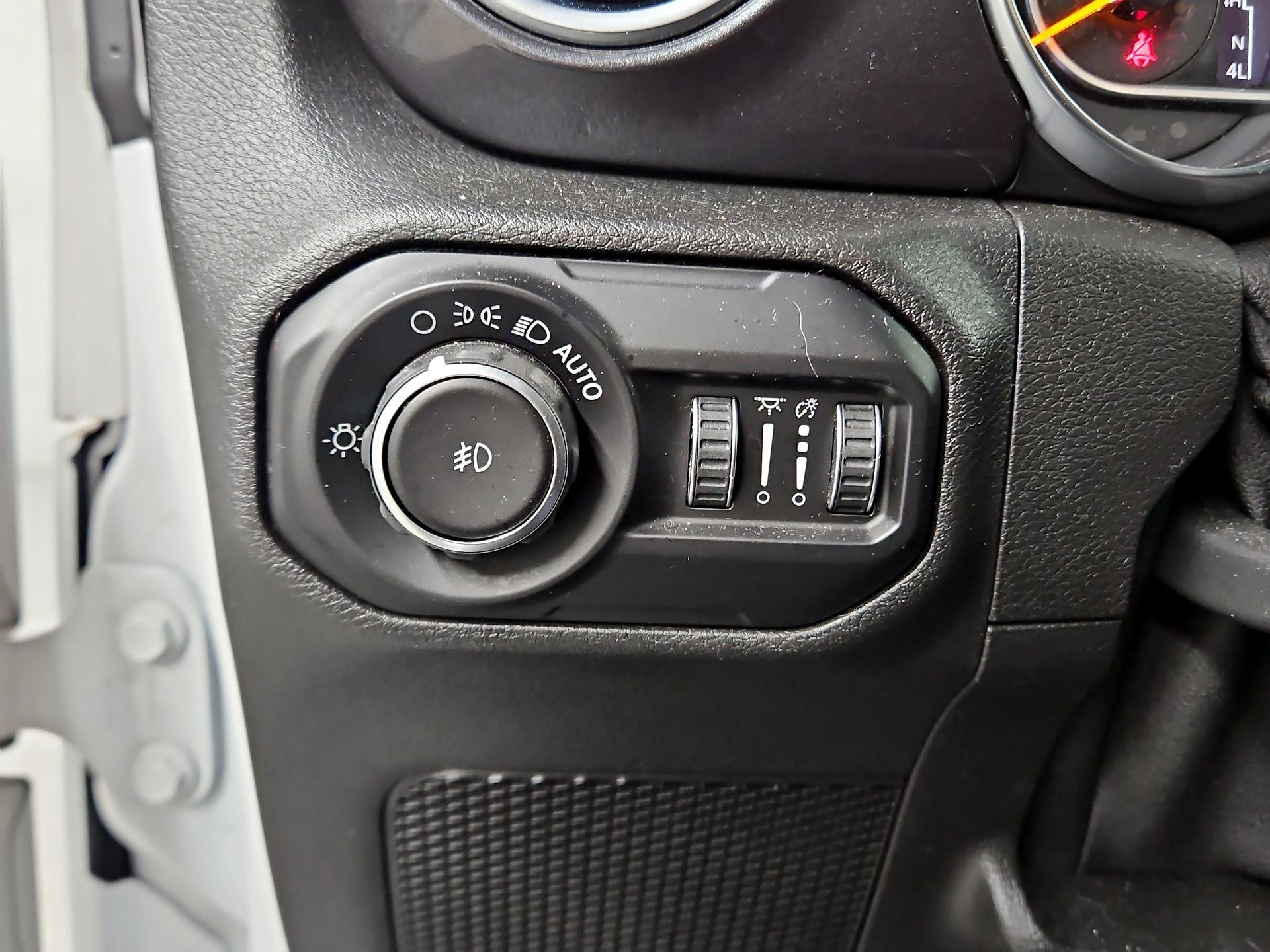 Thumbnail: 2020 Jeep Wrangler - 13