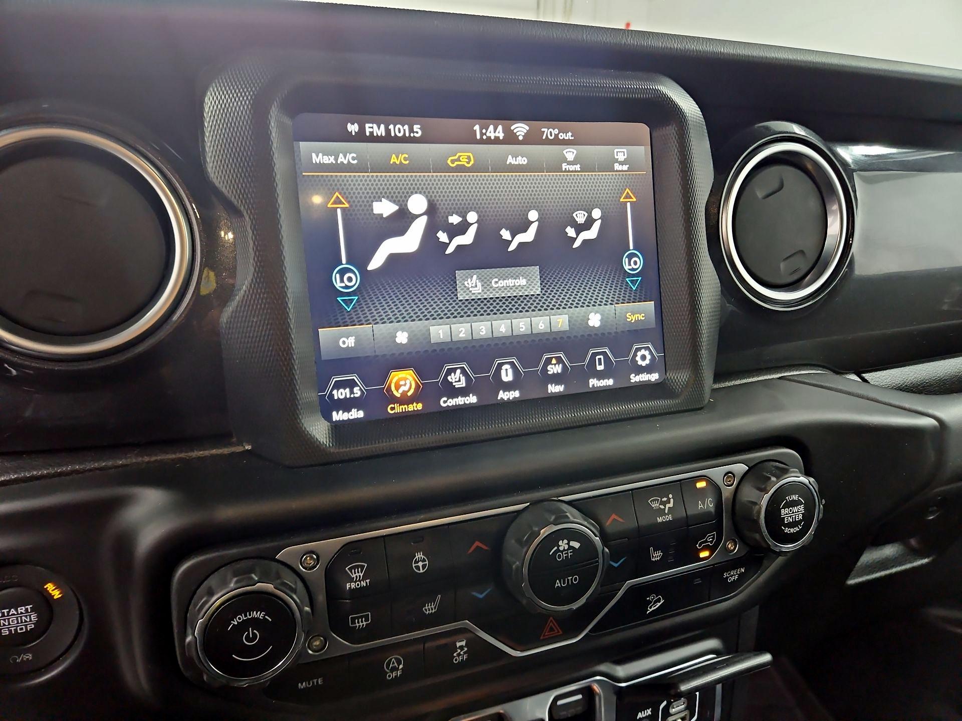Thumbnail: 2020 Jeep Wrangler - 17