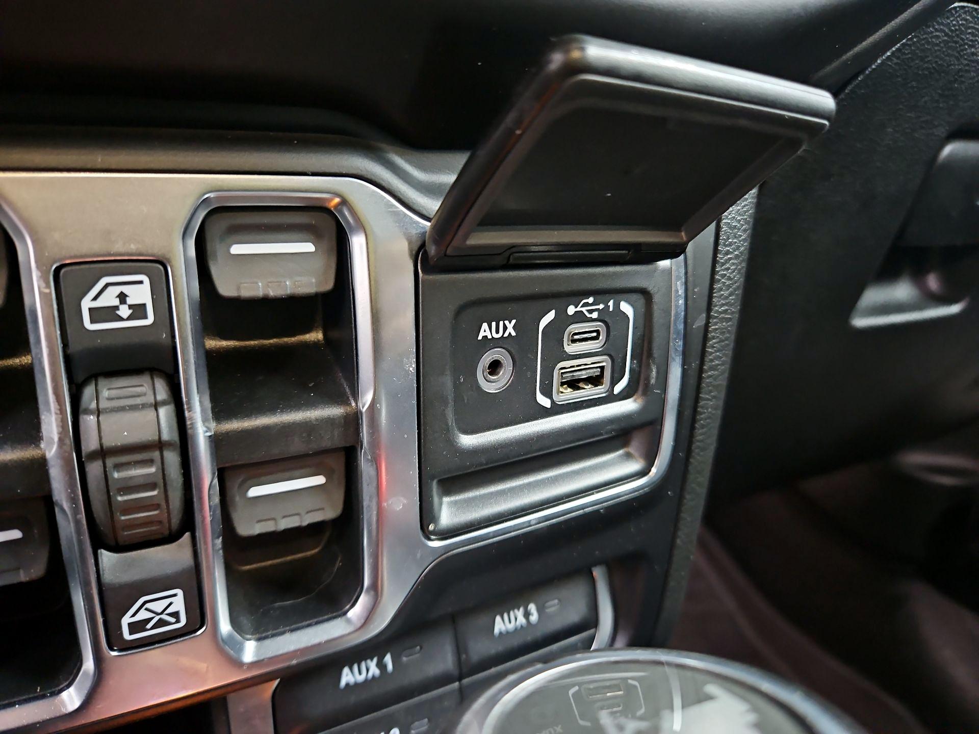 Thumbnail: 2020 Jeep Wrangler - 19