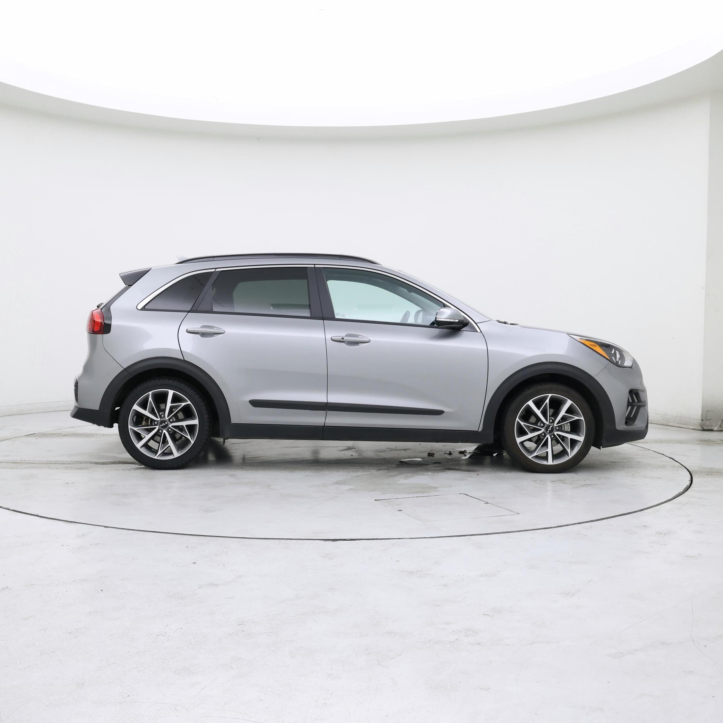 Thumbnail: 2022 Kia Niro - 7