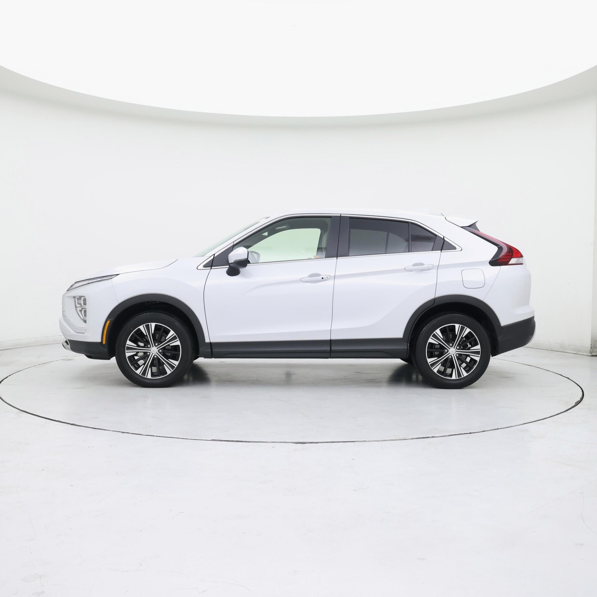 Thumbnail: 2022 Mitsubishi Eclipse Cross - 3