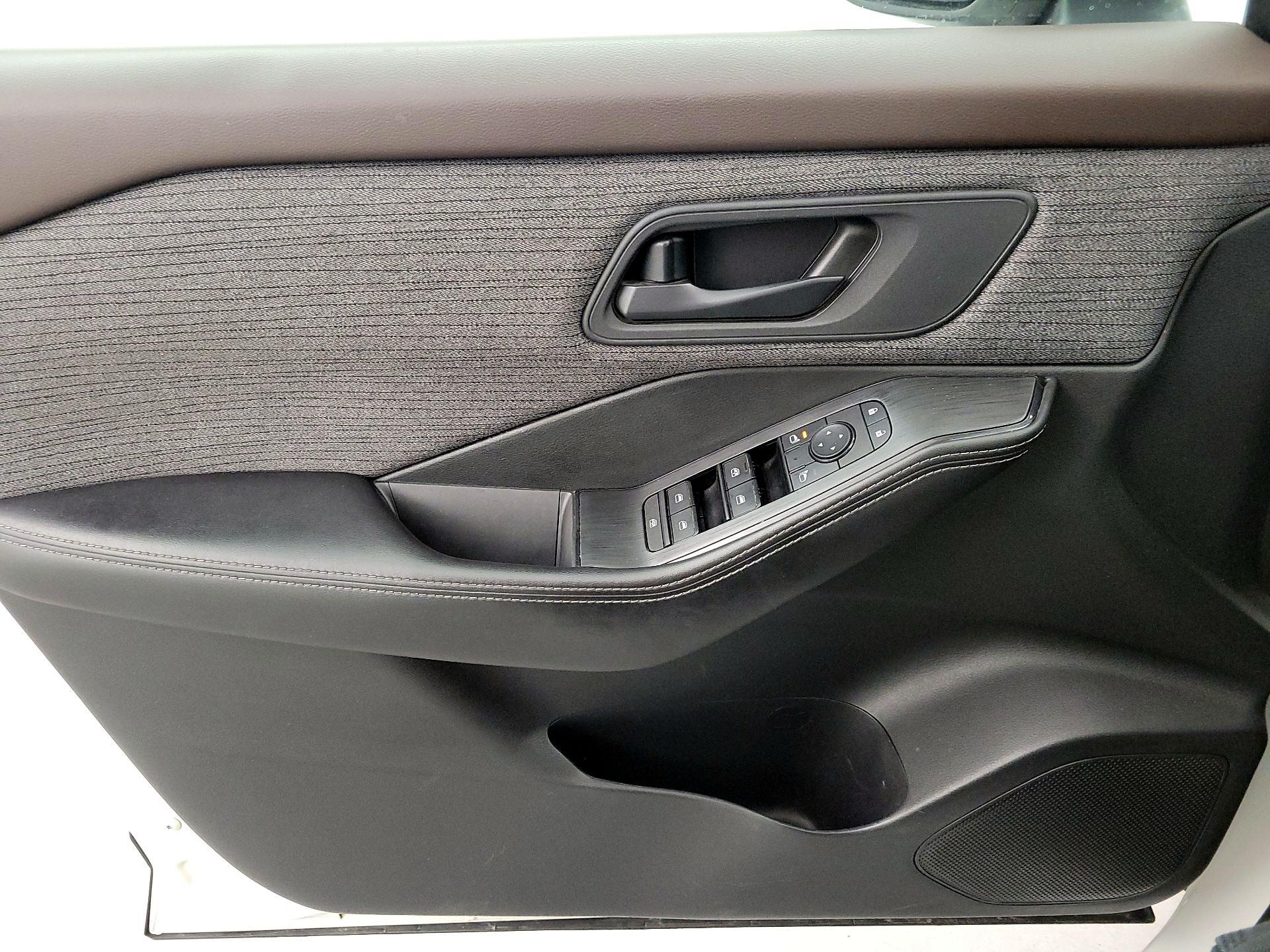 Thumbnail: 2021 Nissan Rogue - 12