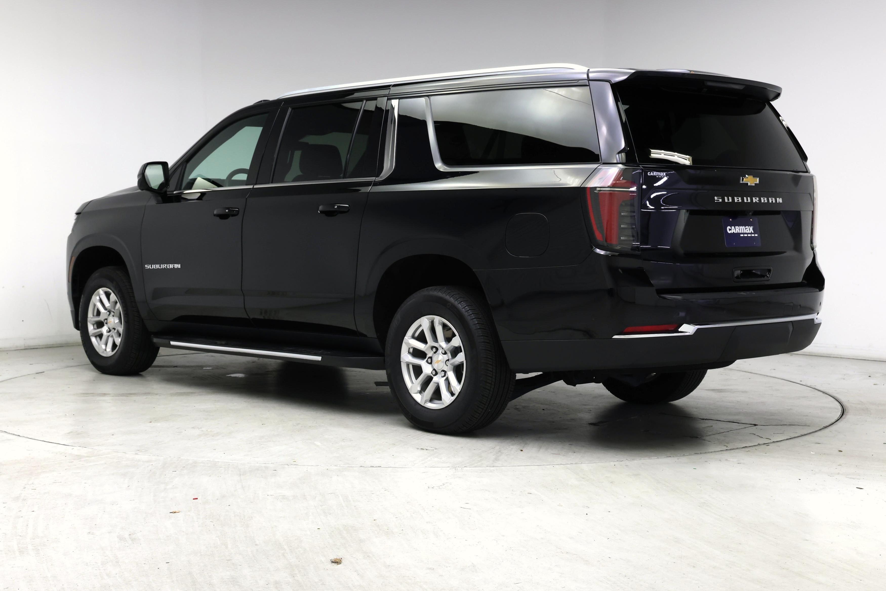 Thumbnail: 2025 Chevrolet Suburban - 2