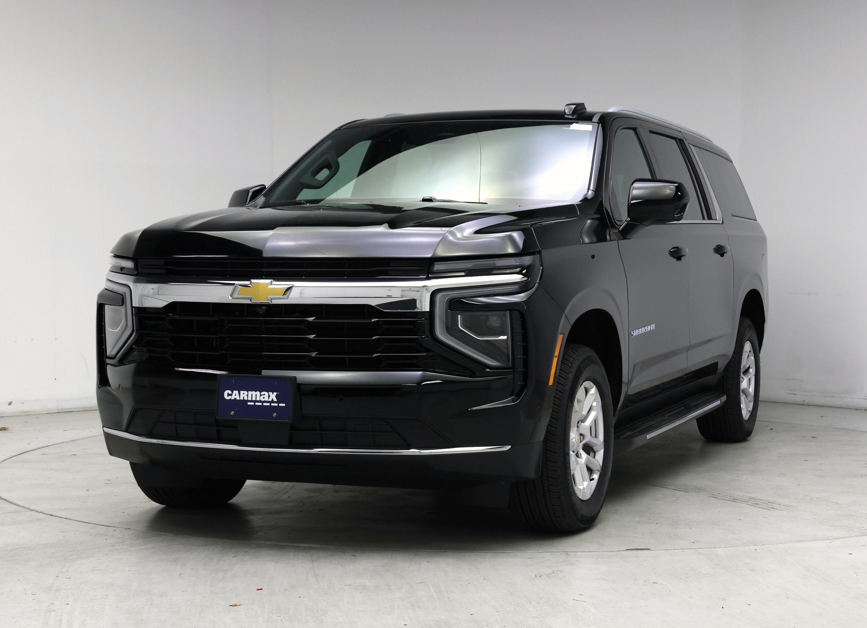 Thumbnail: 2025 Chevrolet Suburban - 4