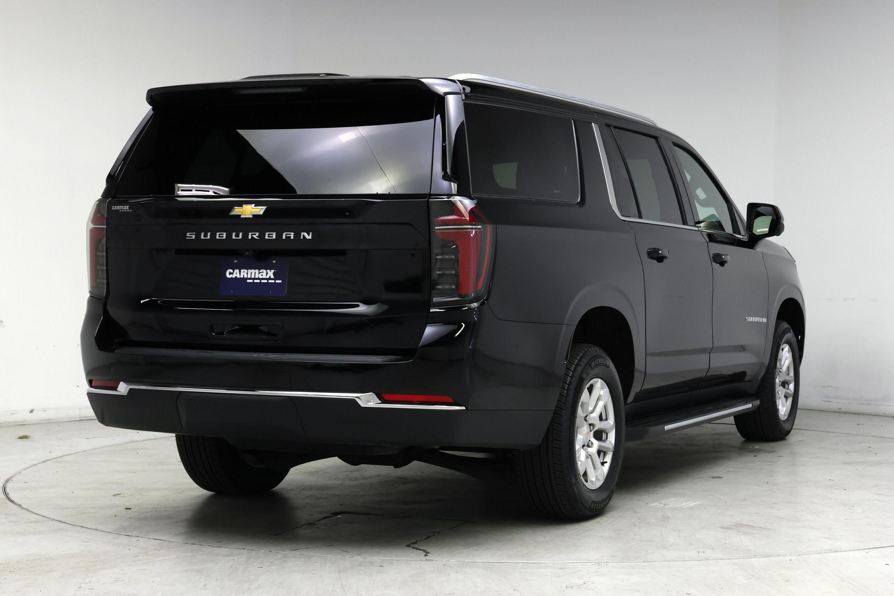 Thumbnail: 2025 Chevrolet Suburban - 8