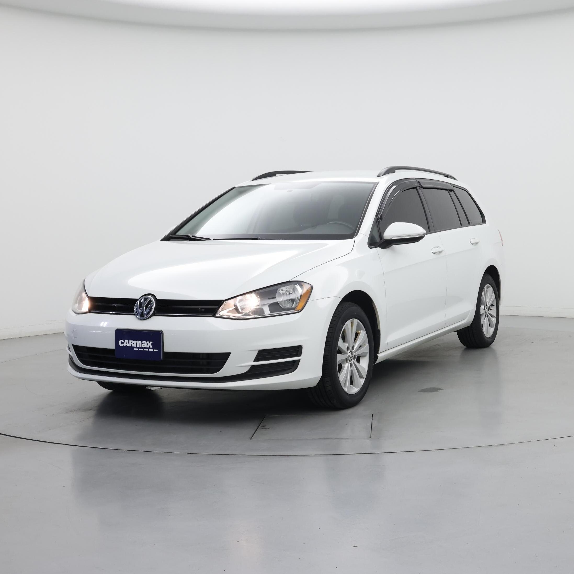 Thumbnail: 2017 Volkswagen Golf - 4