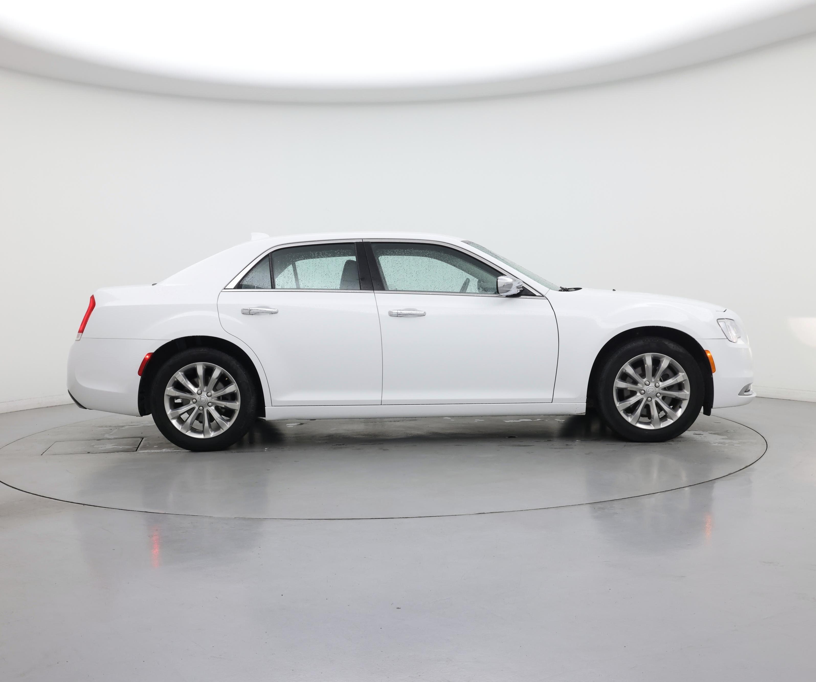 Thumbnail: 2019 Chrysler 300 - 7