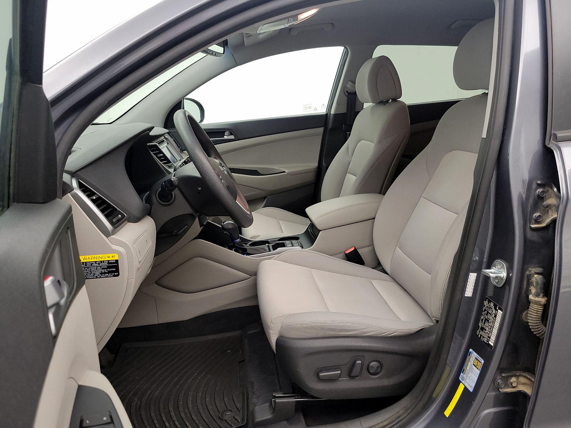 Thumbnail: 2017 Hyundai Tucson - 11