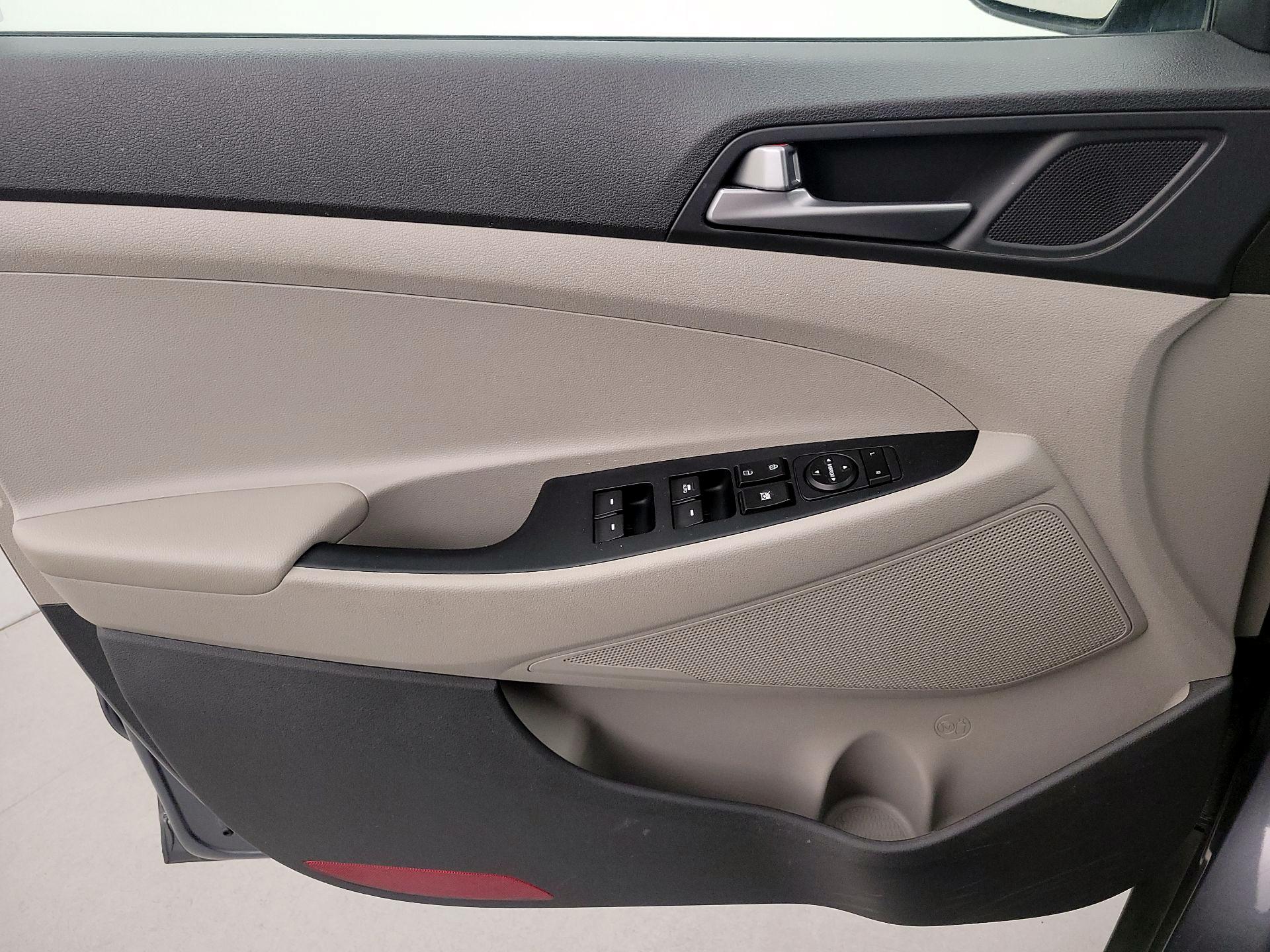 Thumbnail: 2017 Hyundai Tucson - 12