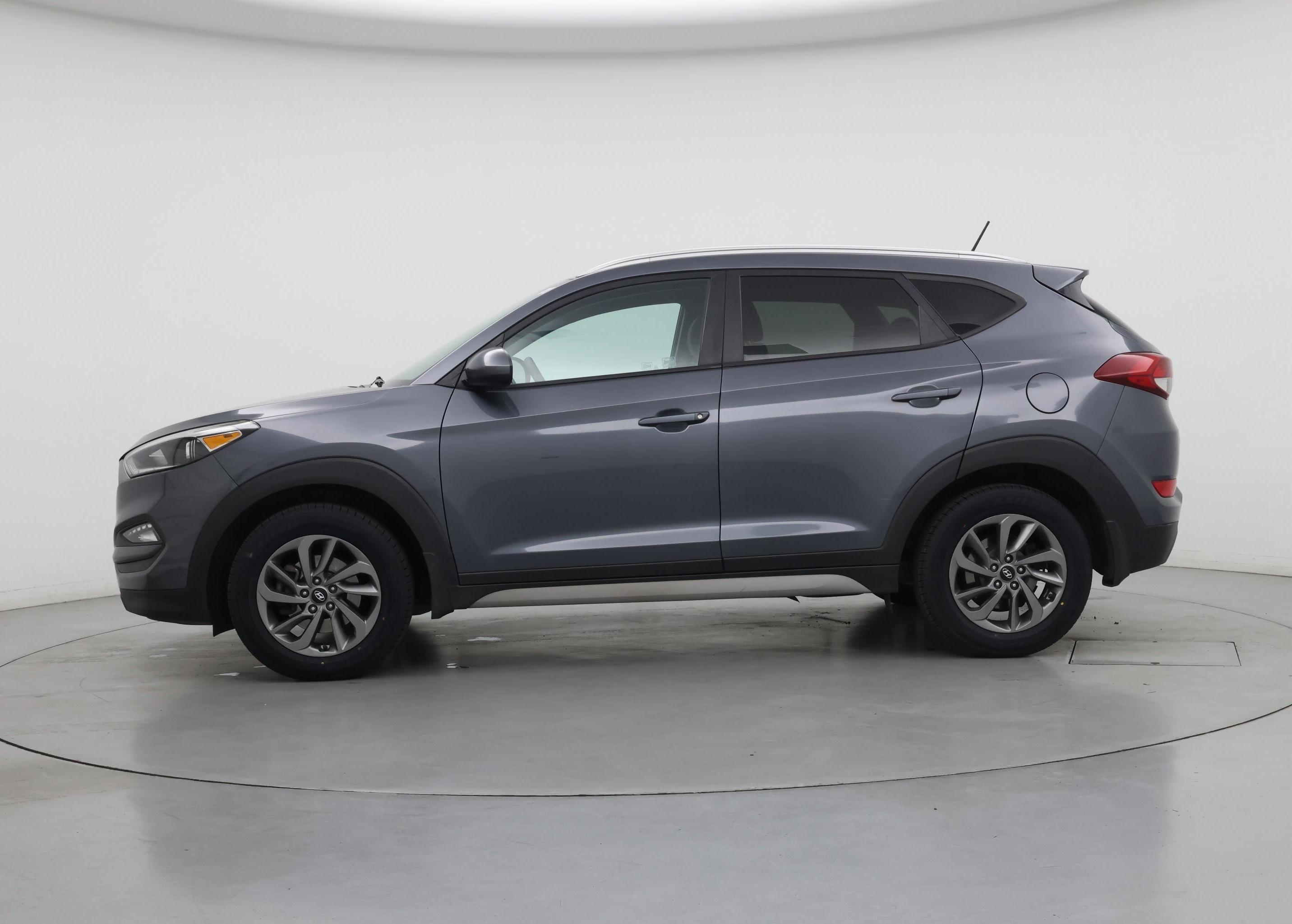 Thumbnail: 2017 Hyundai Tucson - 3