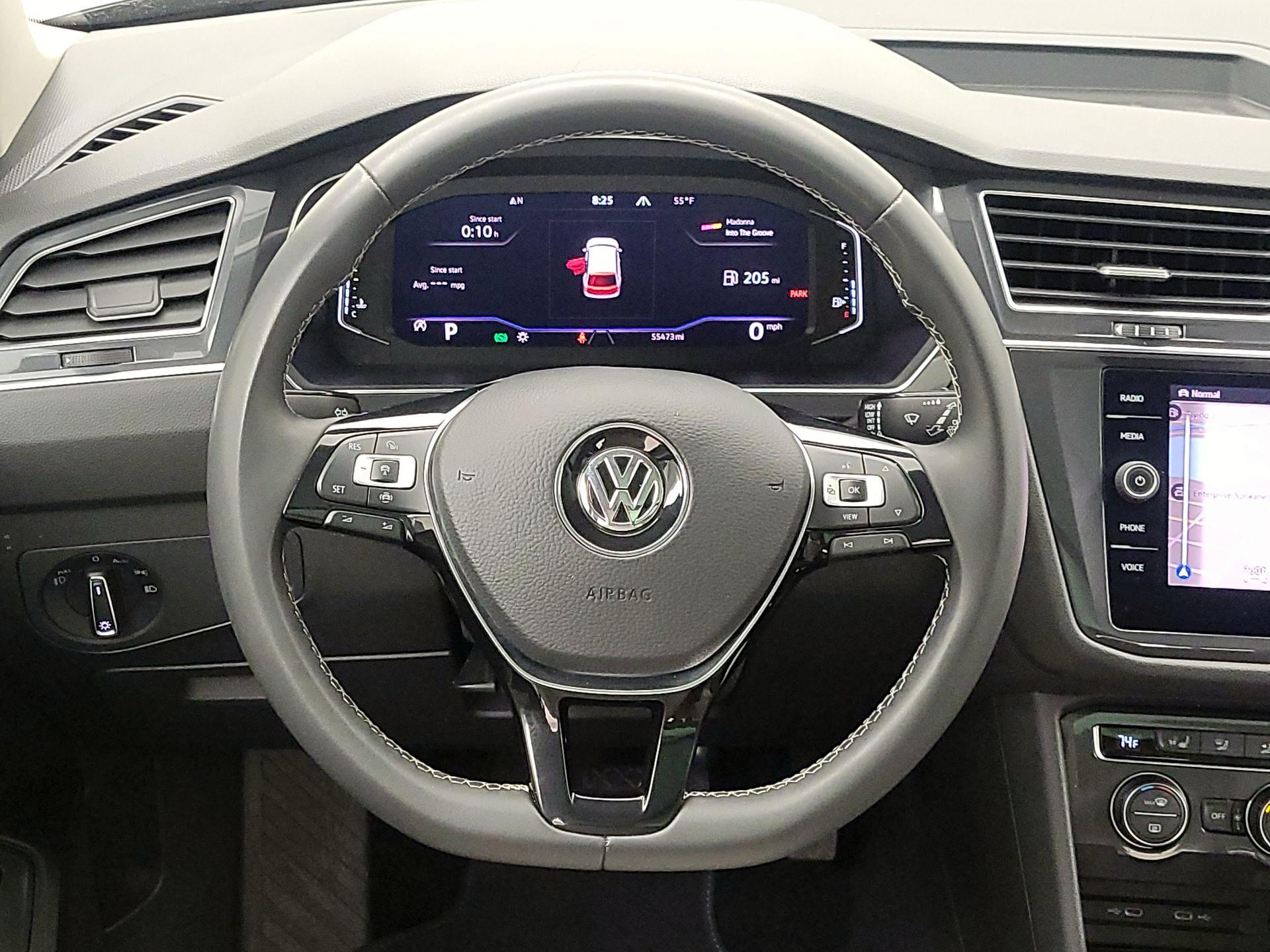 Thumbnail: 2021 Volkswagen Tiguan - 10