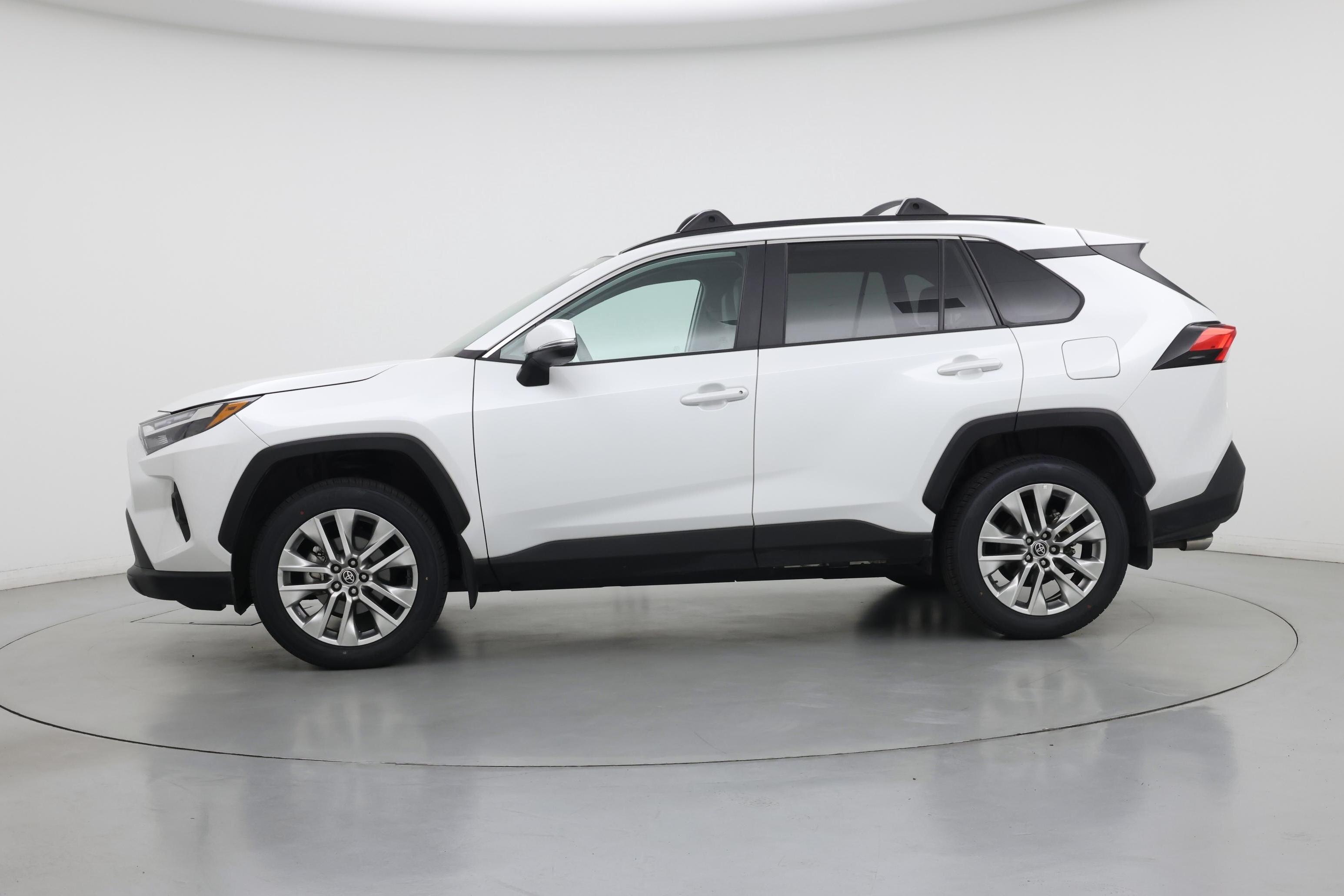 Thumbnail: 2025 Toyota RAV4 - 3