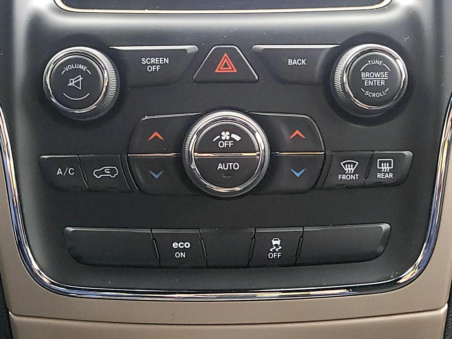 Thumbnail: 2015 Jeep Grand Cherokee - 16