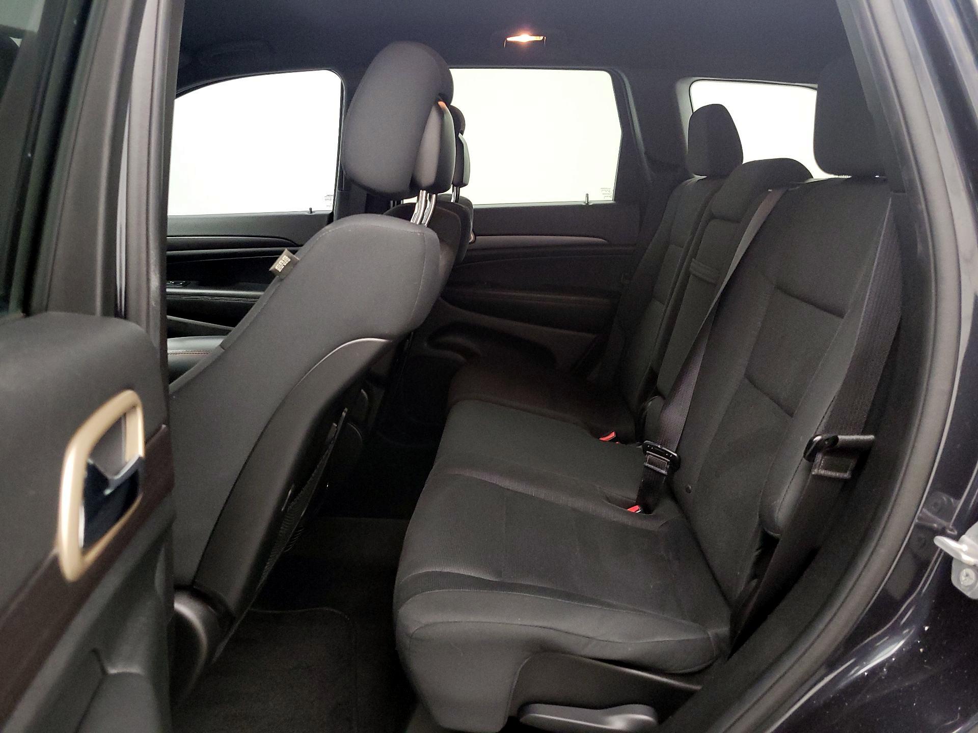 Thumbnail: 2015 Jeep Grand Cherokee - 19
