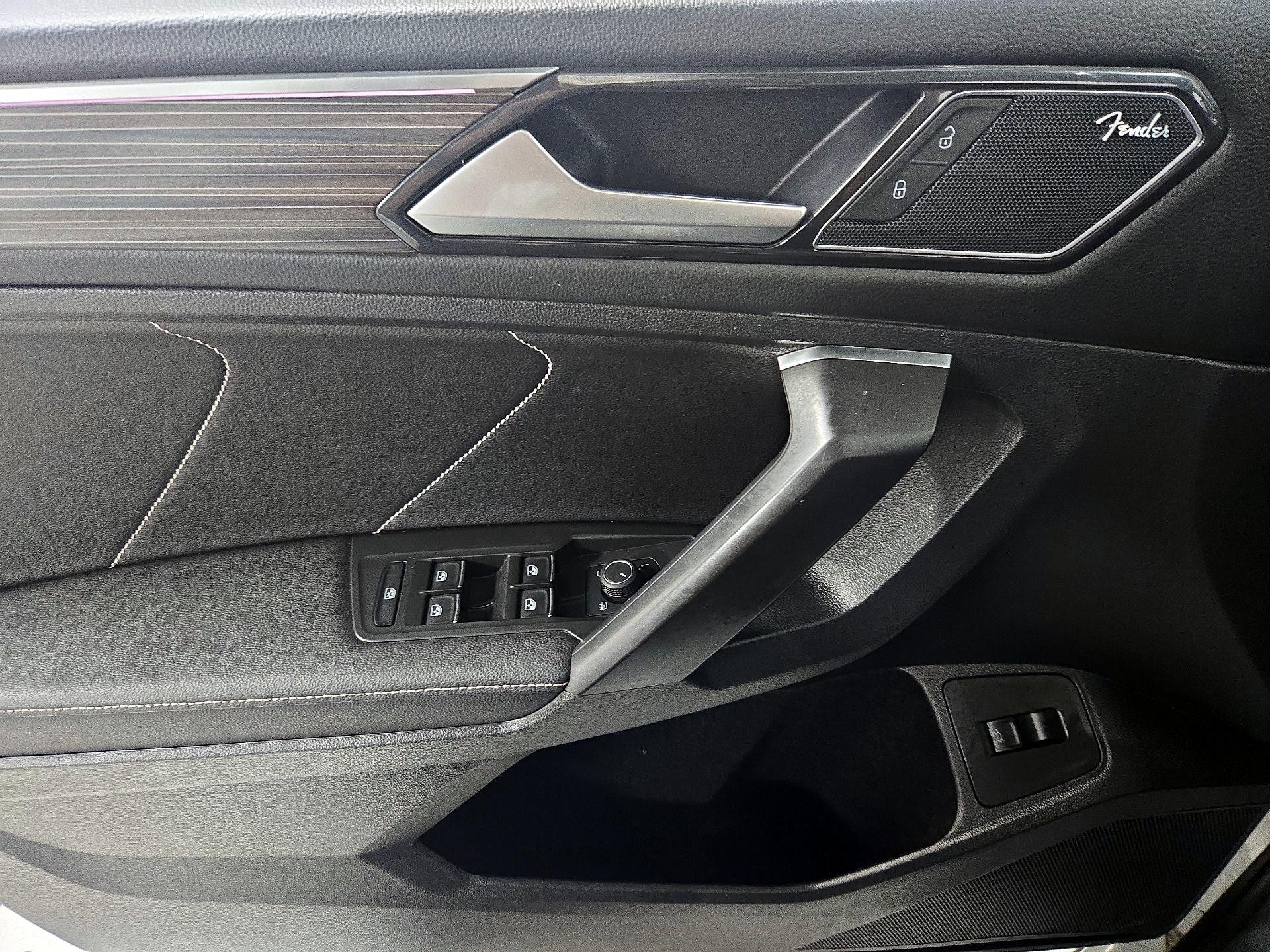 Thumbnail: 2022 Volkswagen Tiguan - 12
