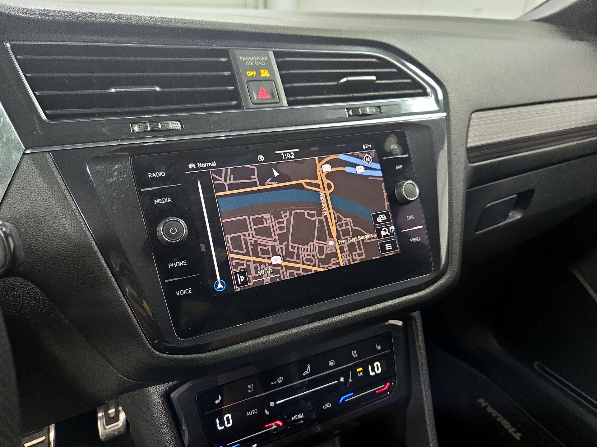 Thumbnail: 2022 Volkswagen Tiguan - 14