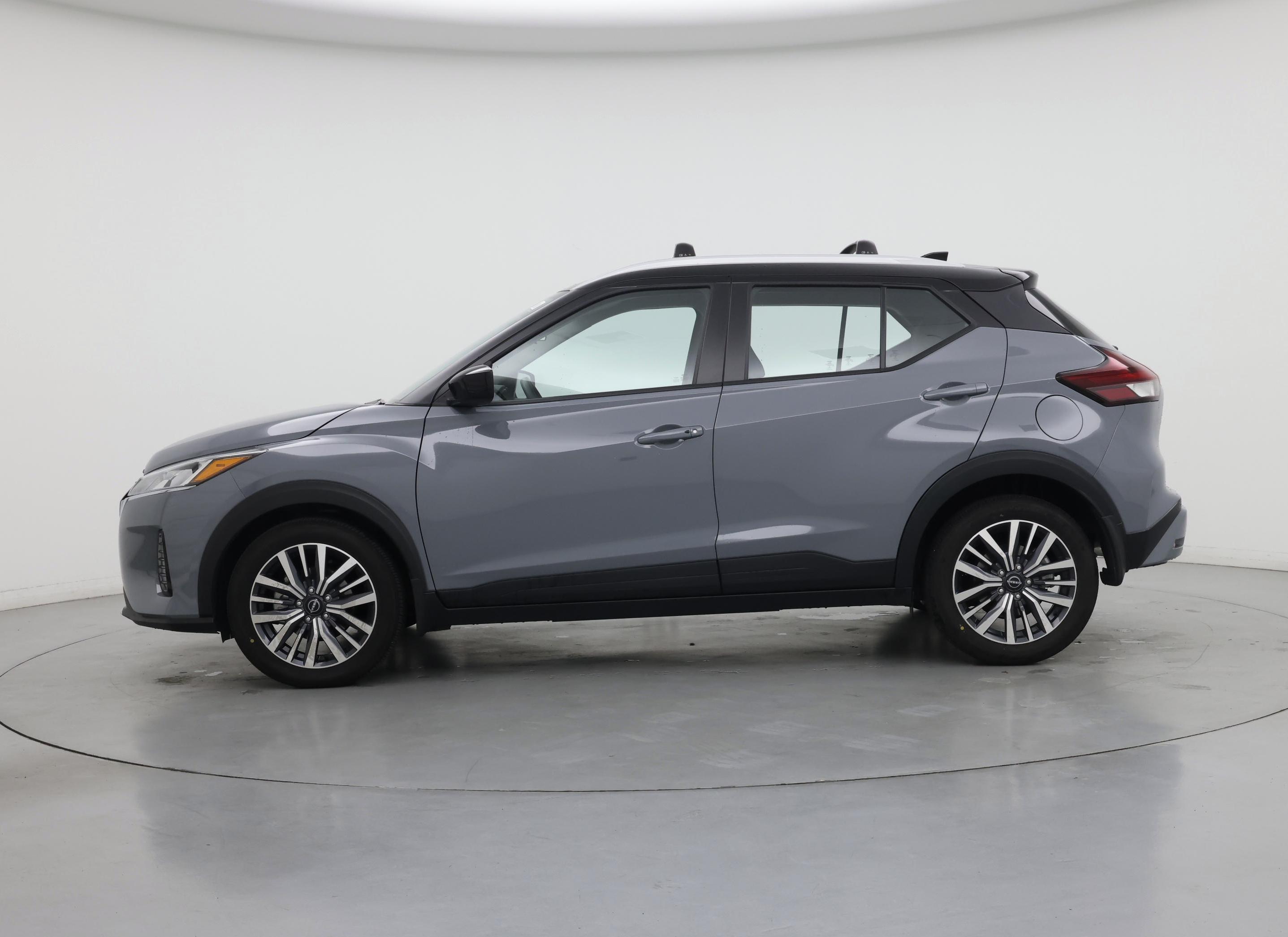 Thumbnail: 2023 Nissan Kicks - 3