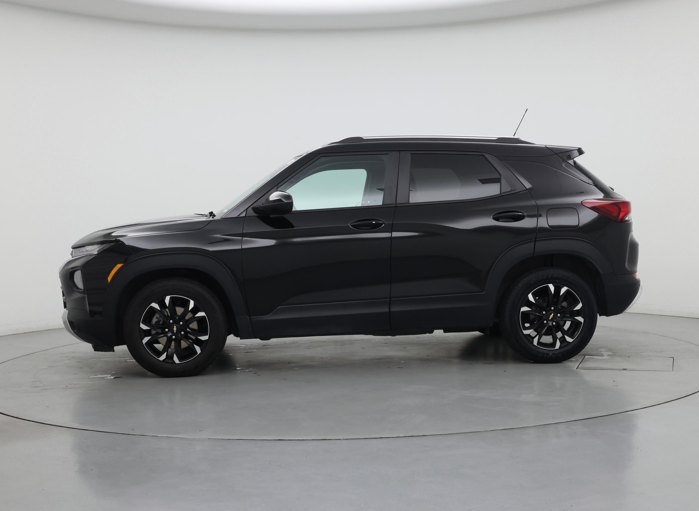 Thumbnail: 2022 Chevrolet TrailBlazer - 3