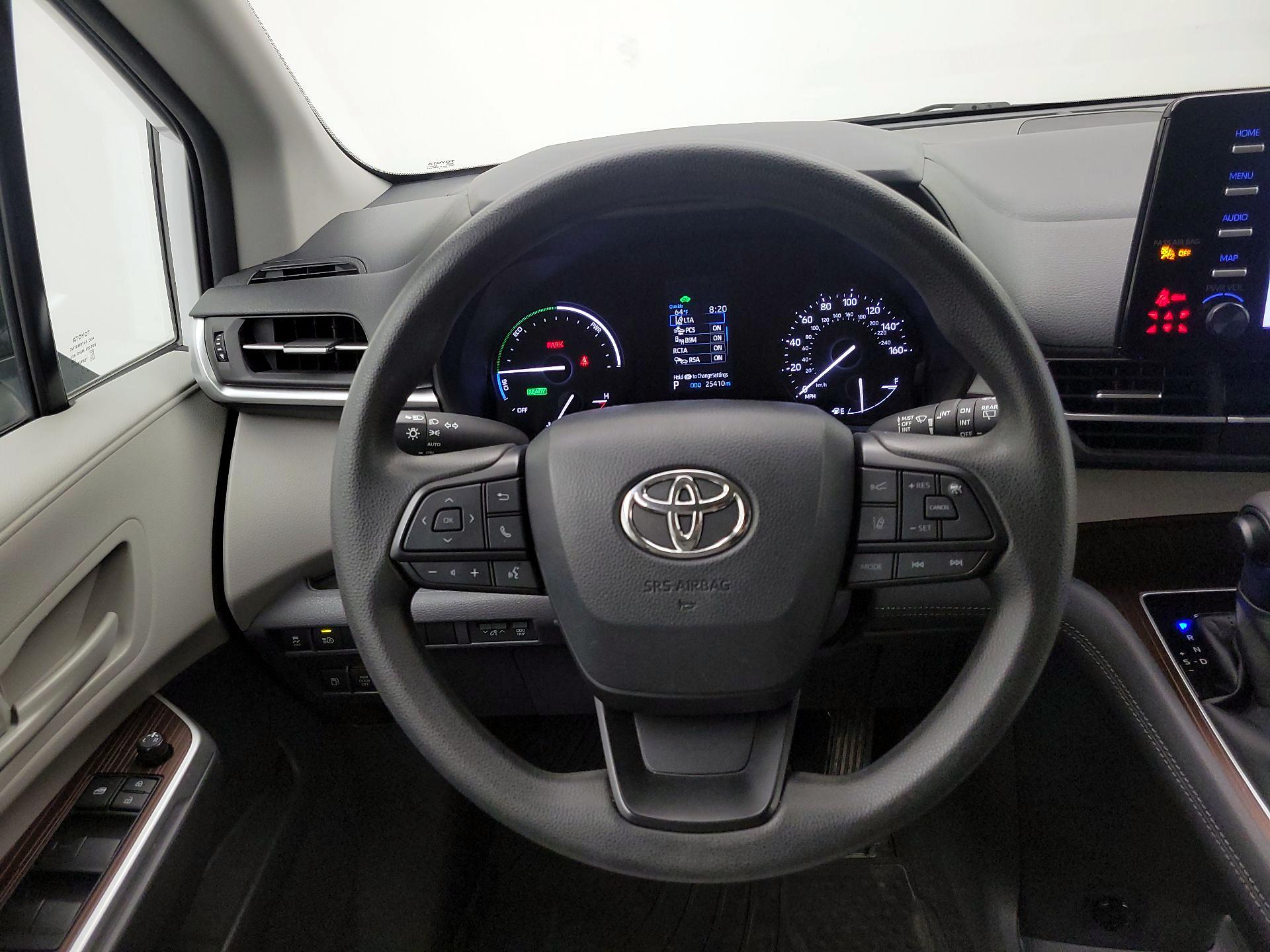 Thumbnail: 2022 Toyota Sienna - 10