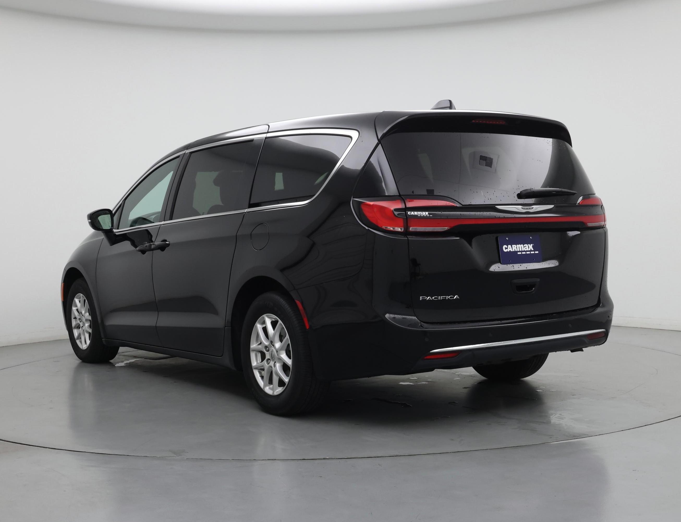 Thumbnail: 2025 Chrysler Pacifica - 2