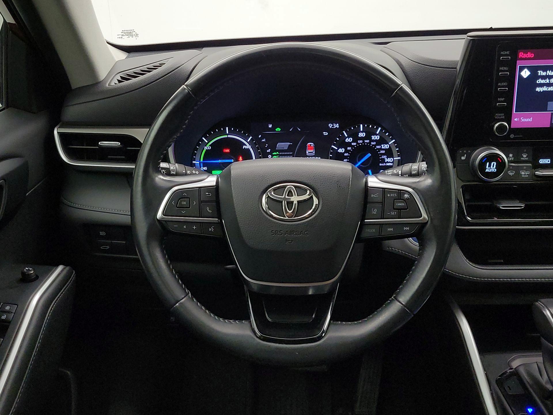 Thumbnail: 2021 Toyota Highlander - 10