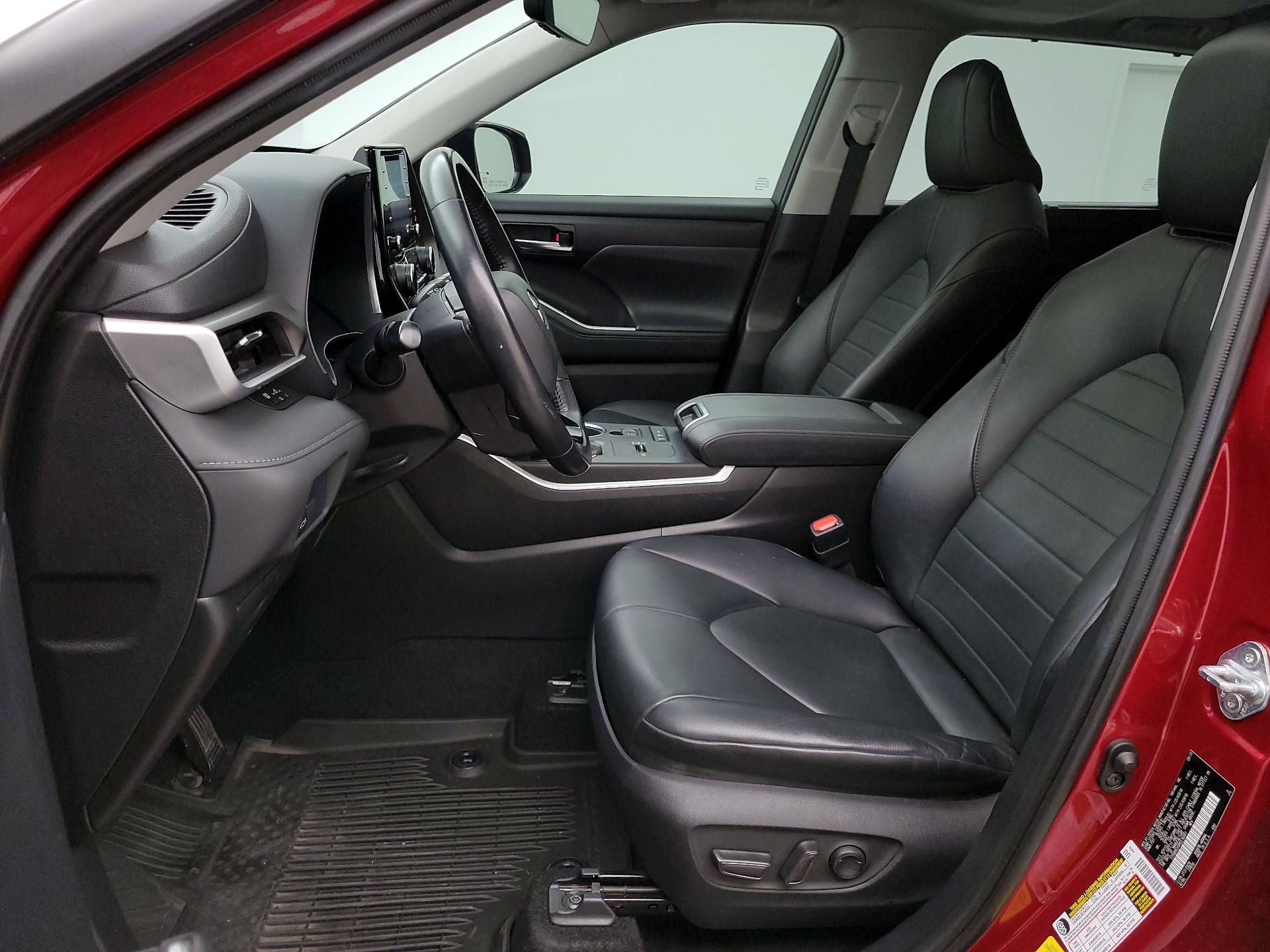 Thumbnail: 2021 Toyota Highlander - 11
