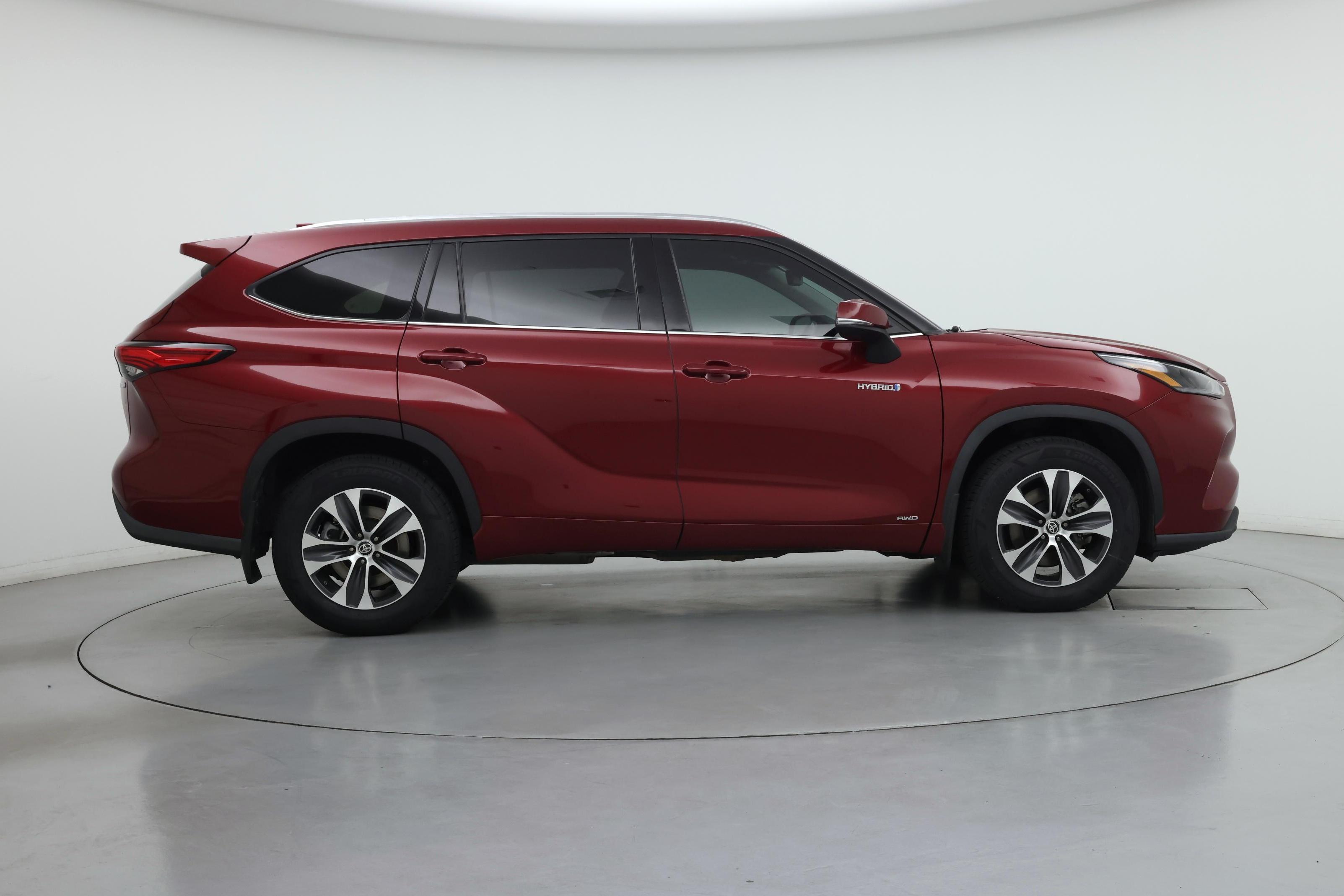 Thumbnail: 2021 Toyota Highlander - 7