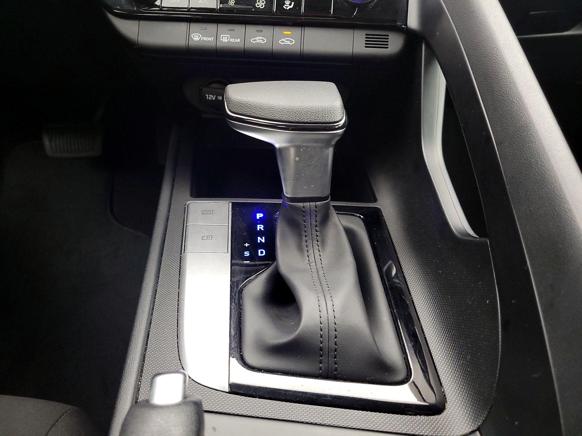 Thumbnail: 2023 Hyundai Elantra - 17