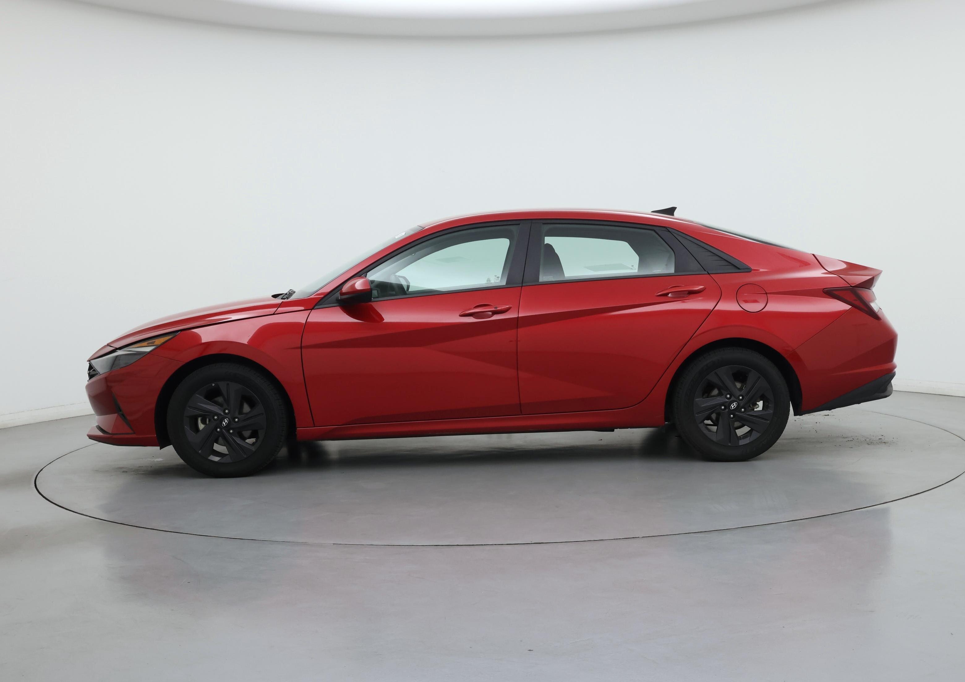 Thumbnail: 2023 Hyundai Elantra - 3