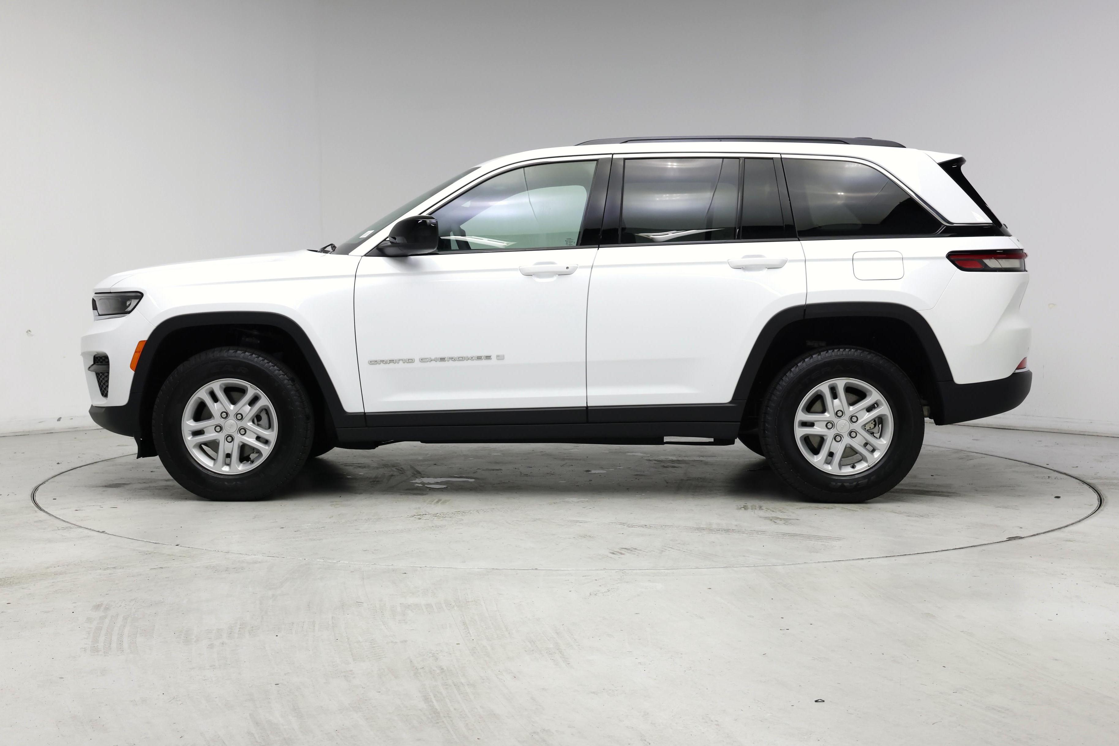 Thumbnail: 2025 Jeep Grand Cherokee - 3