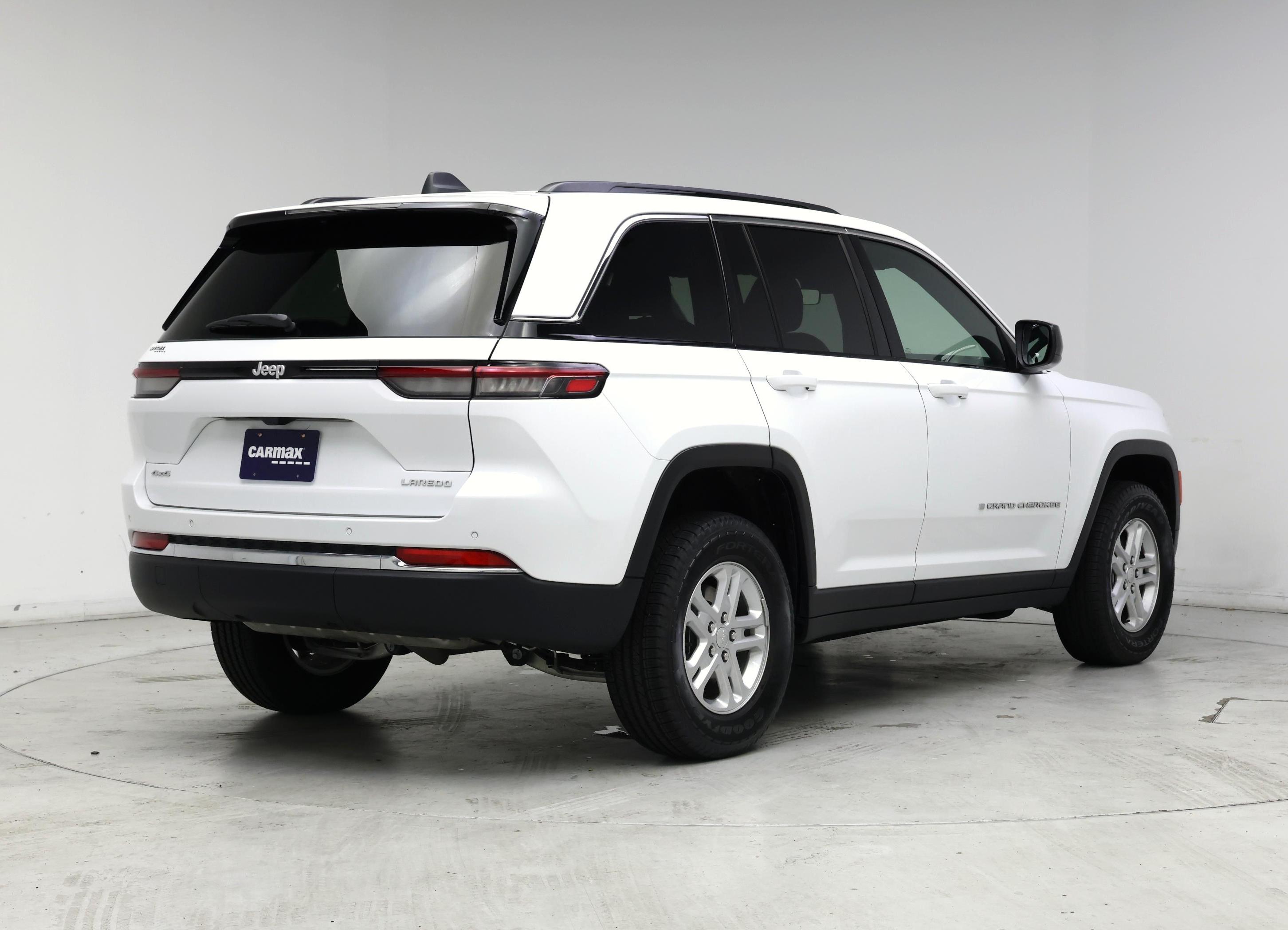 Thumbnail: 2025 Jeep Grand Cherokee - 8