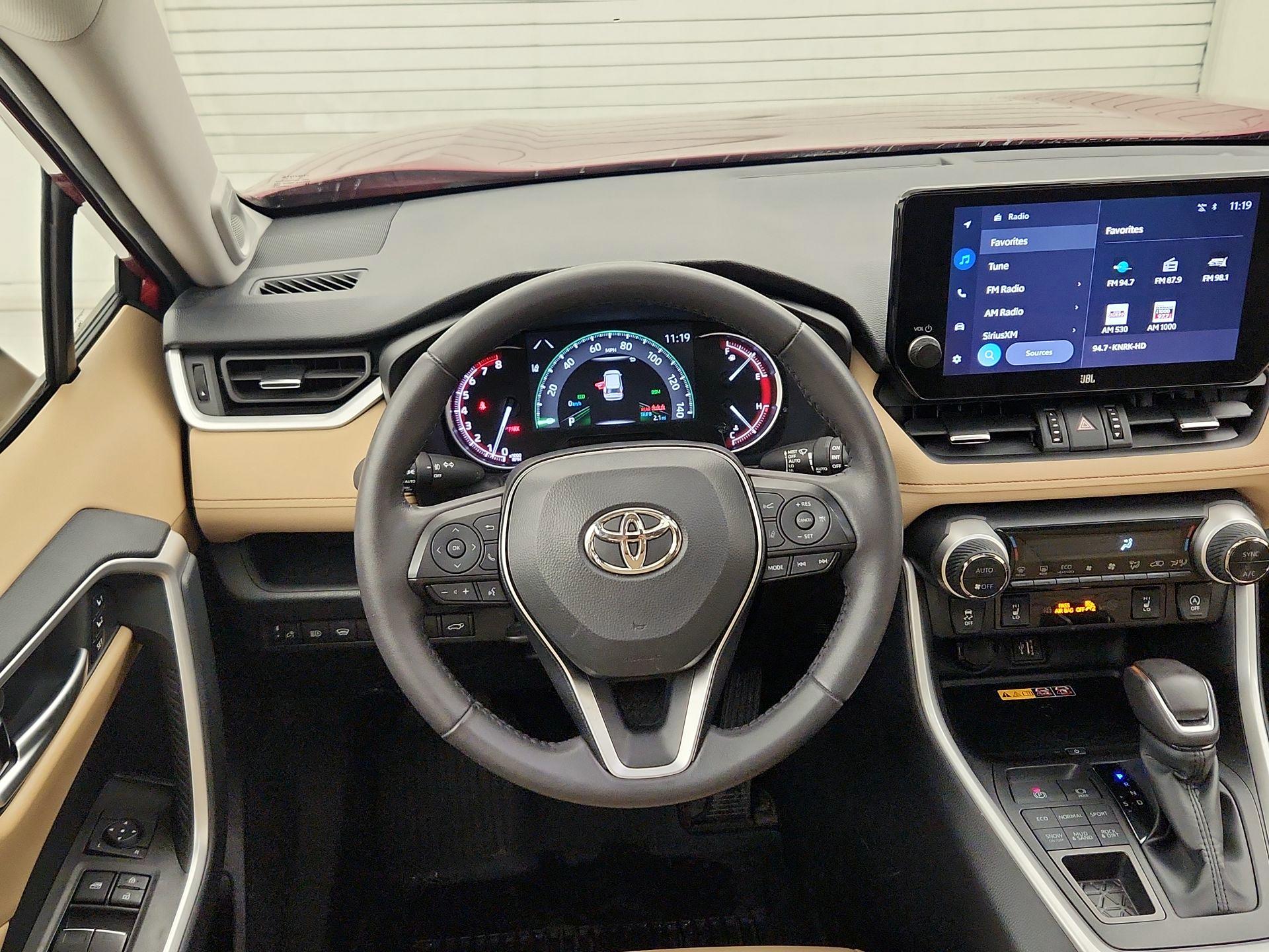 Thumbnail: 2025 Toyota RAV4 - 10
