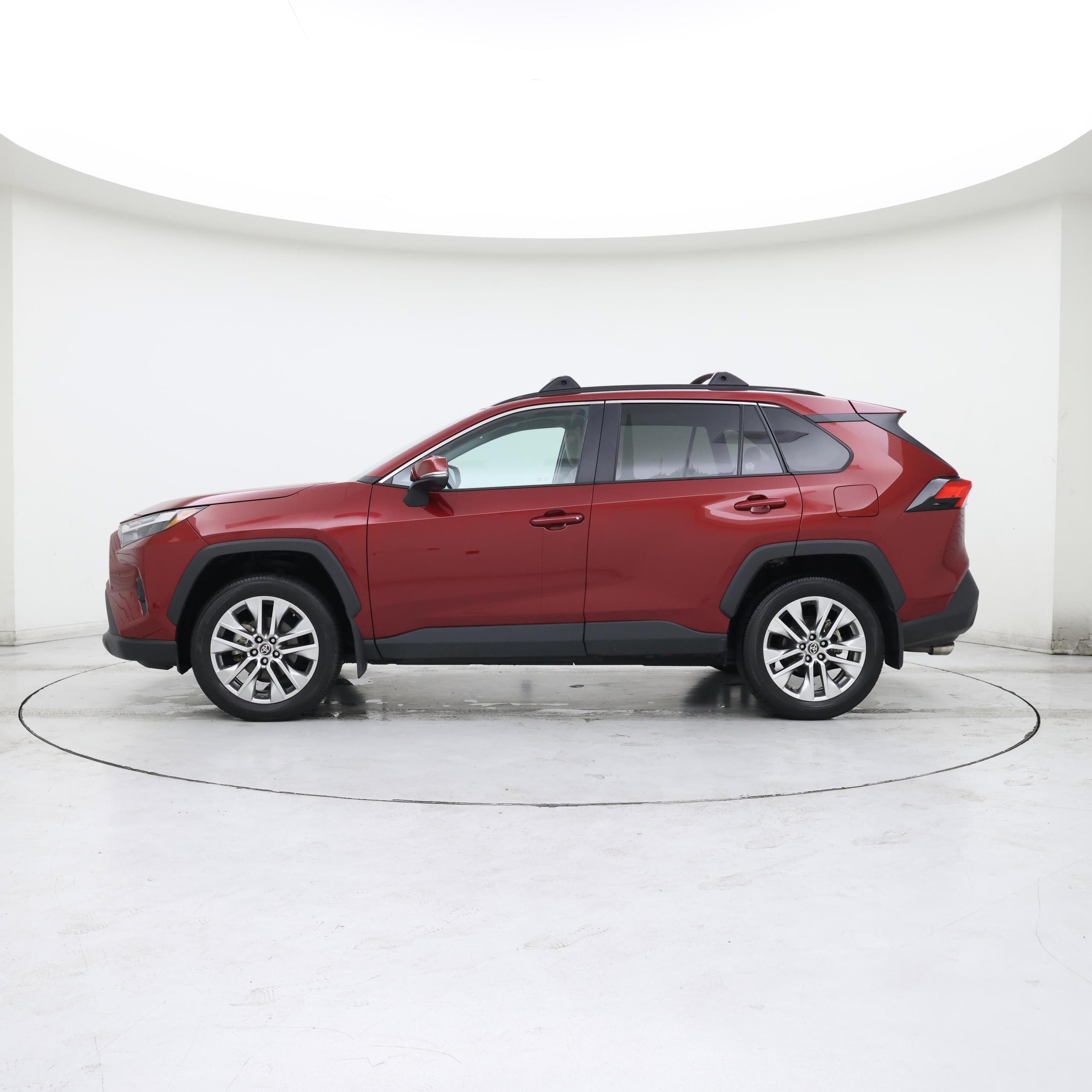 Thumbnail: 2025 Toyota RAV4 - 3