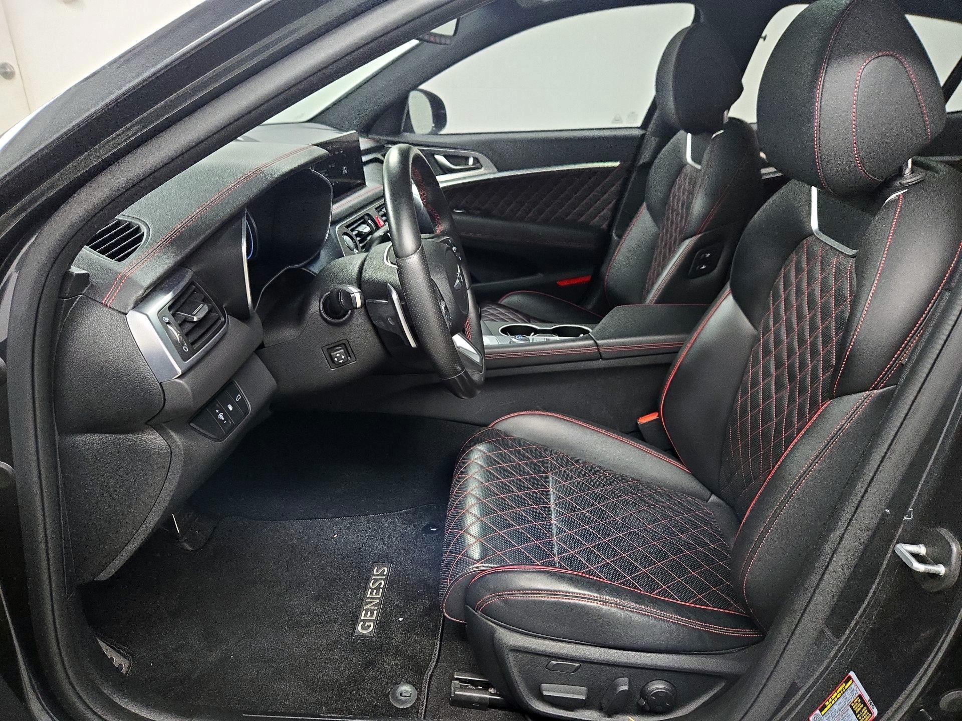 Thumbnail: 2022 Genesis G70 - 11