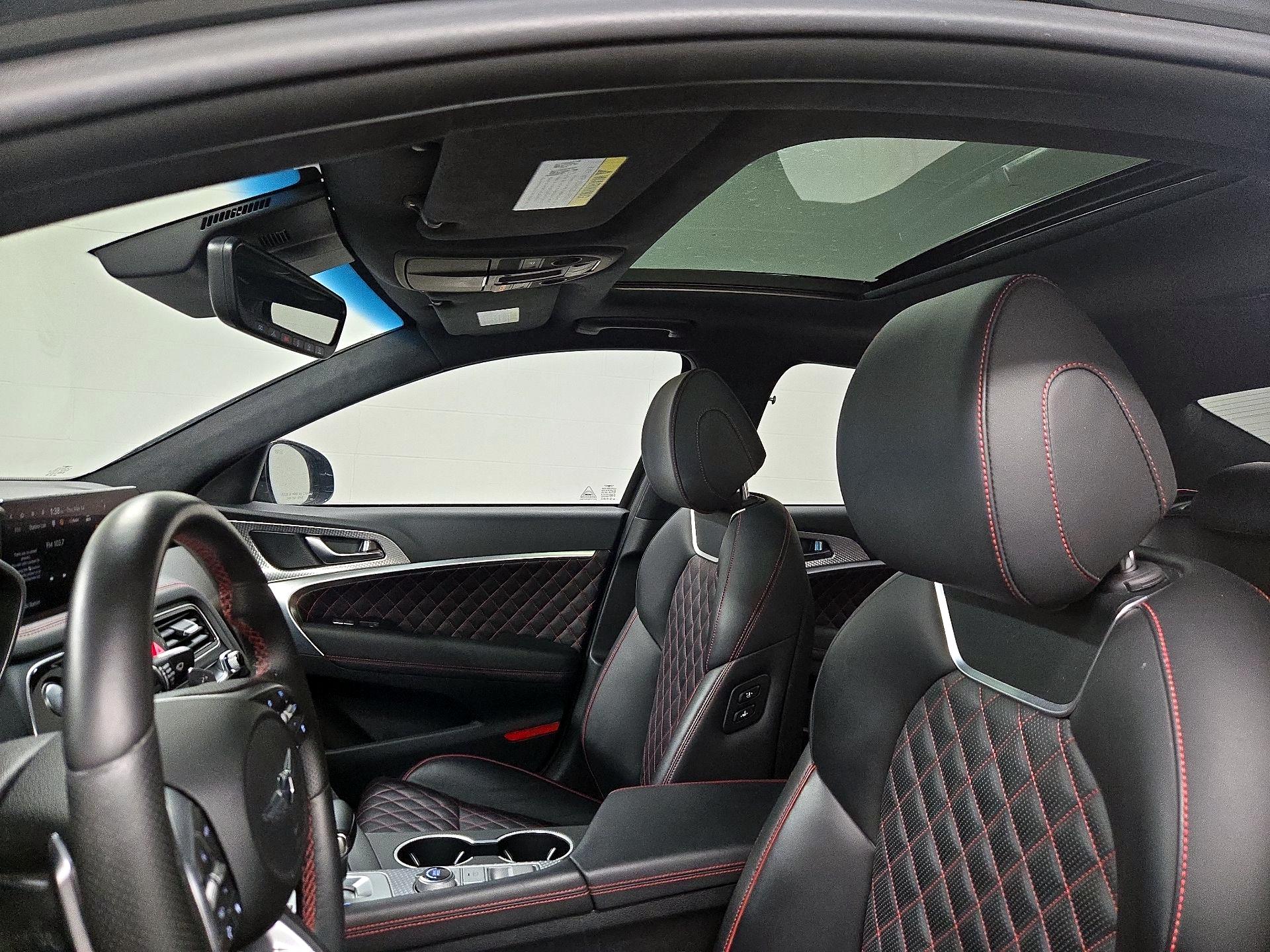 Thumbnail: 2022 Genesis G70 - 20