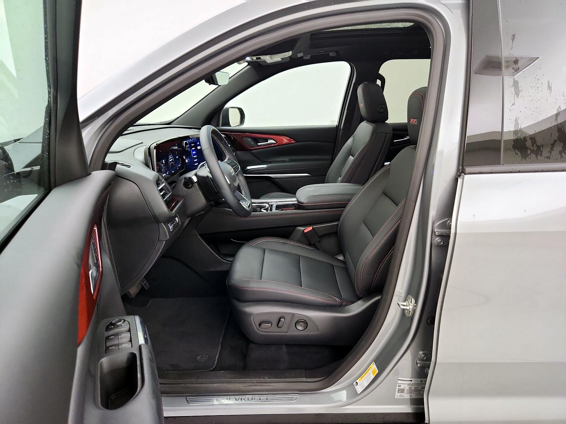 Thumbnail: 2026 Chevrolet Traverse - 11