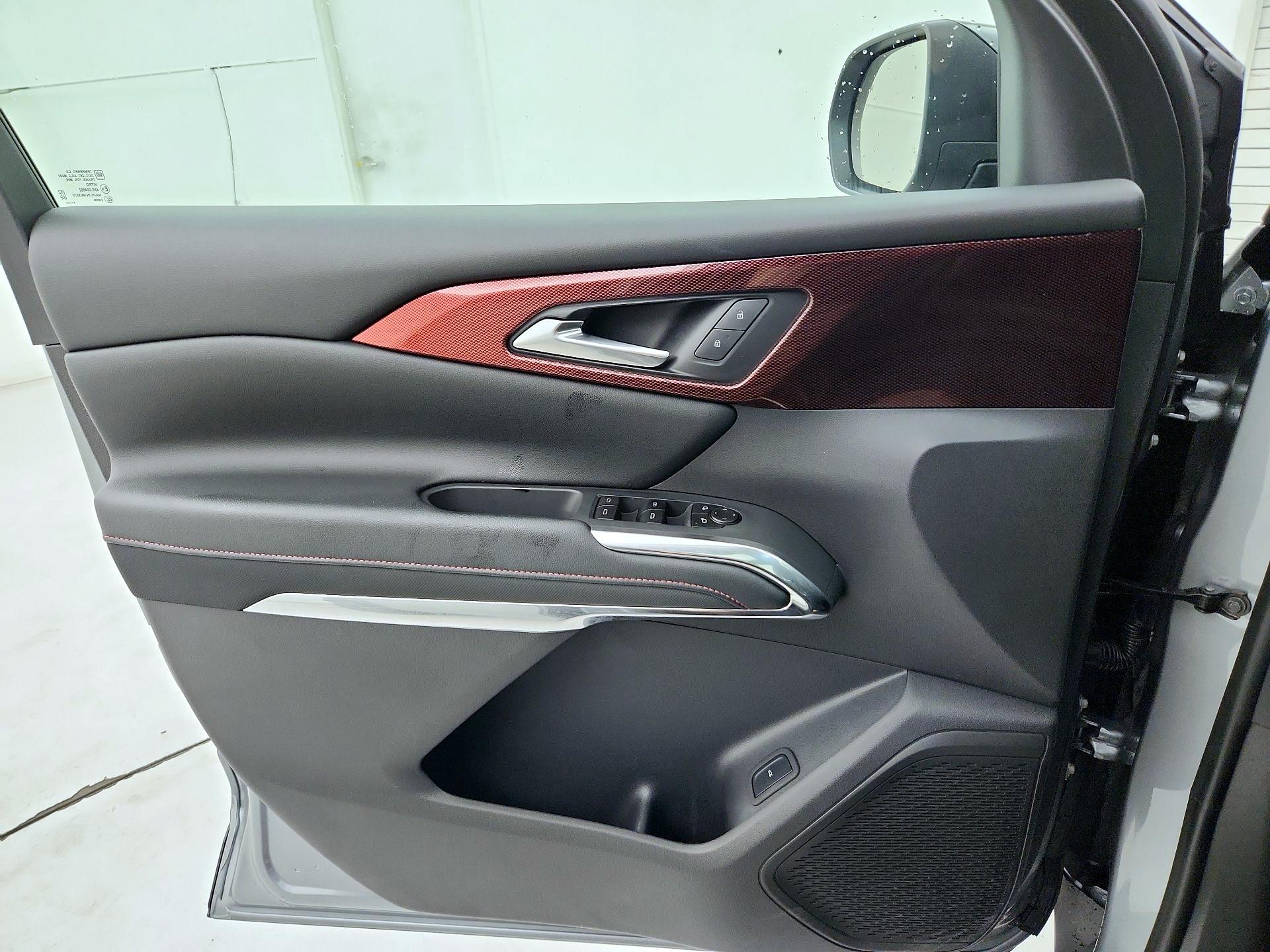 Thumbnail: 2026 Chevrolet Traverse - 12