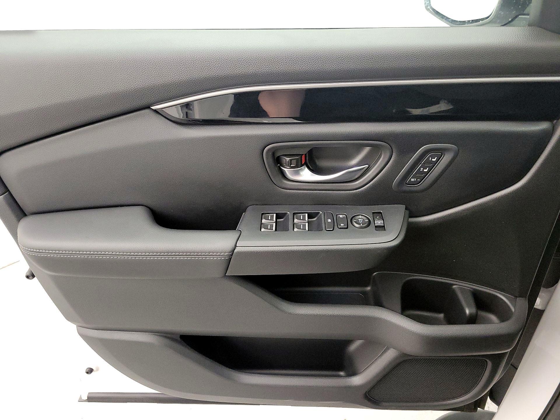 Thumbnail: 2024 Honda Pilot - 12