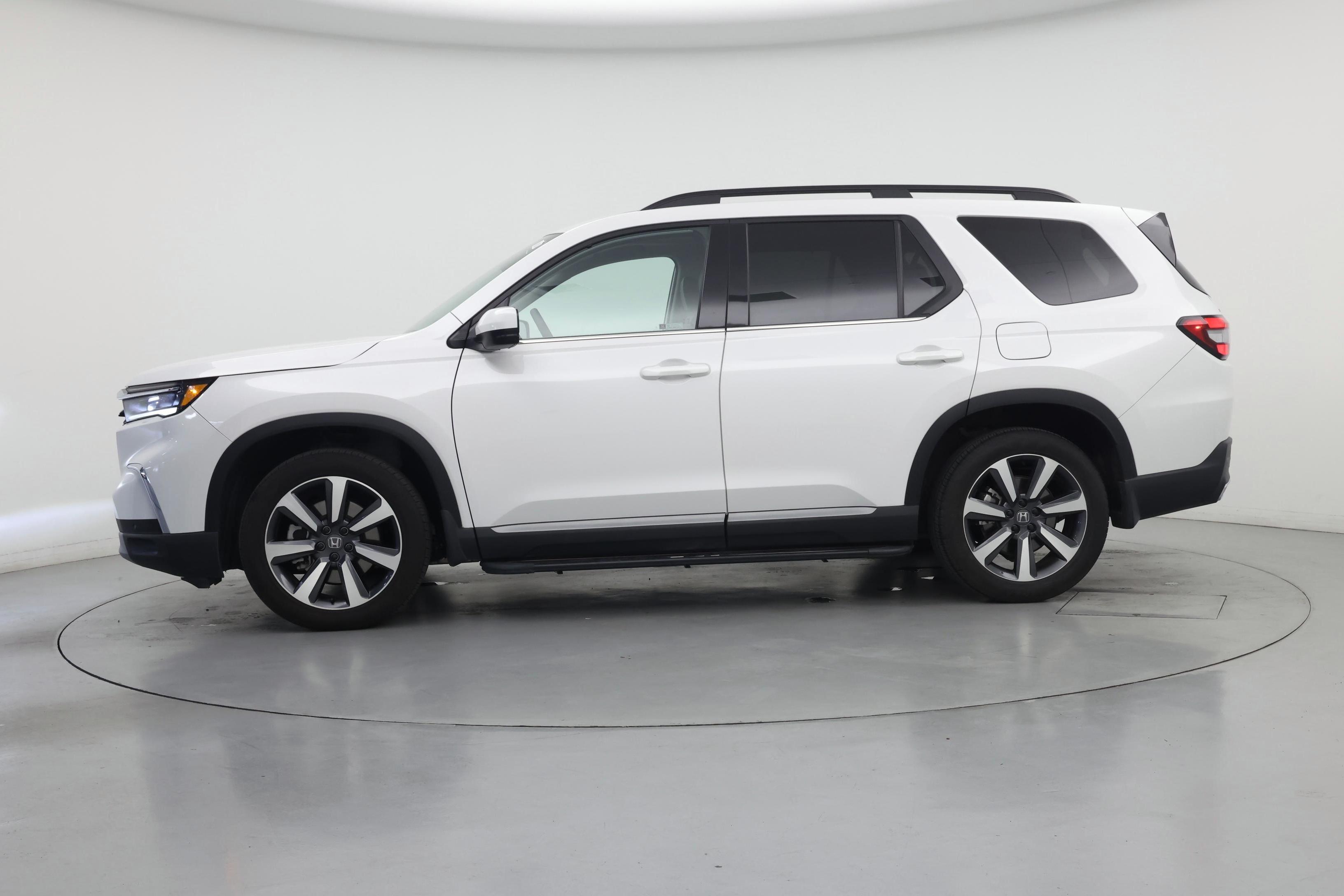 Thumbnail: 2024 Honda Pilot - 3