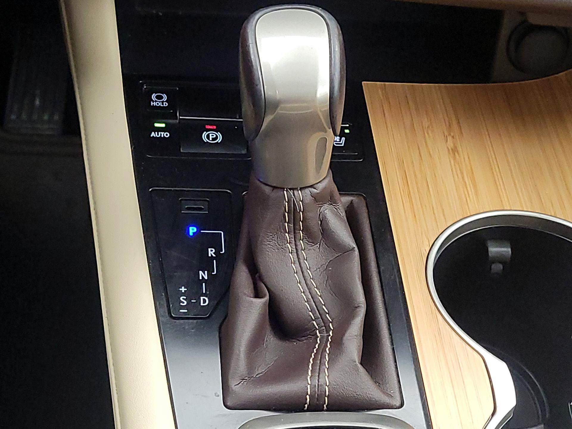 Thumbnail: 2017 Lexus RX - 18