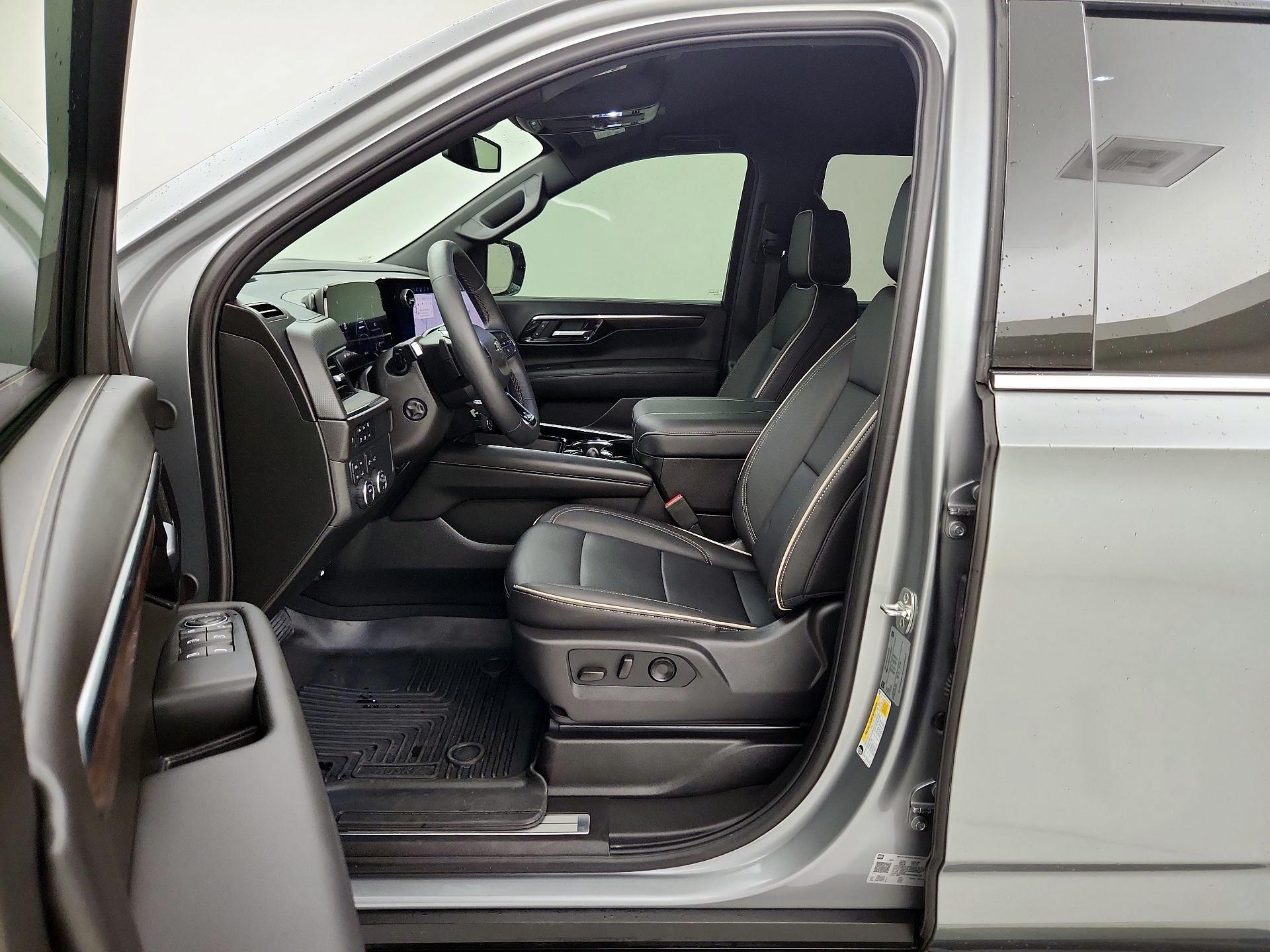 Thumbnail: 2025 Chevrolet Tahoe - 11