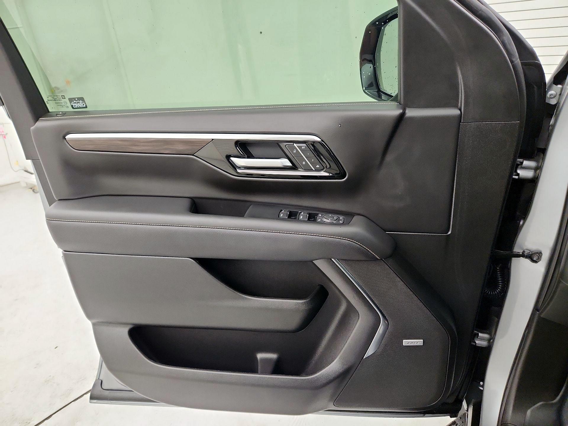 Thumbnail: 2025 Chevrolet Tahoe - 12