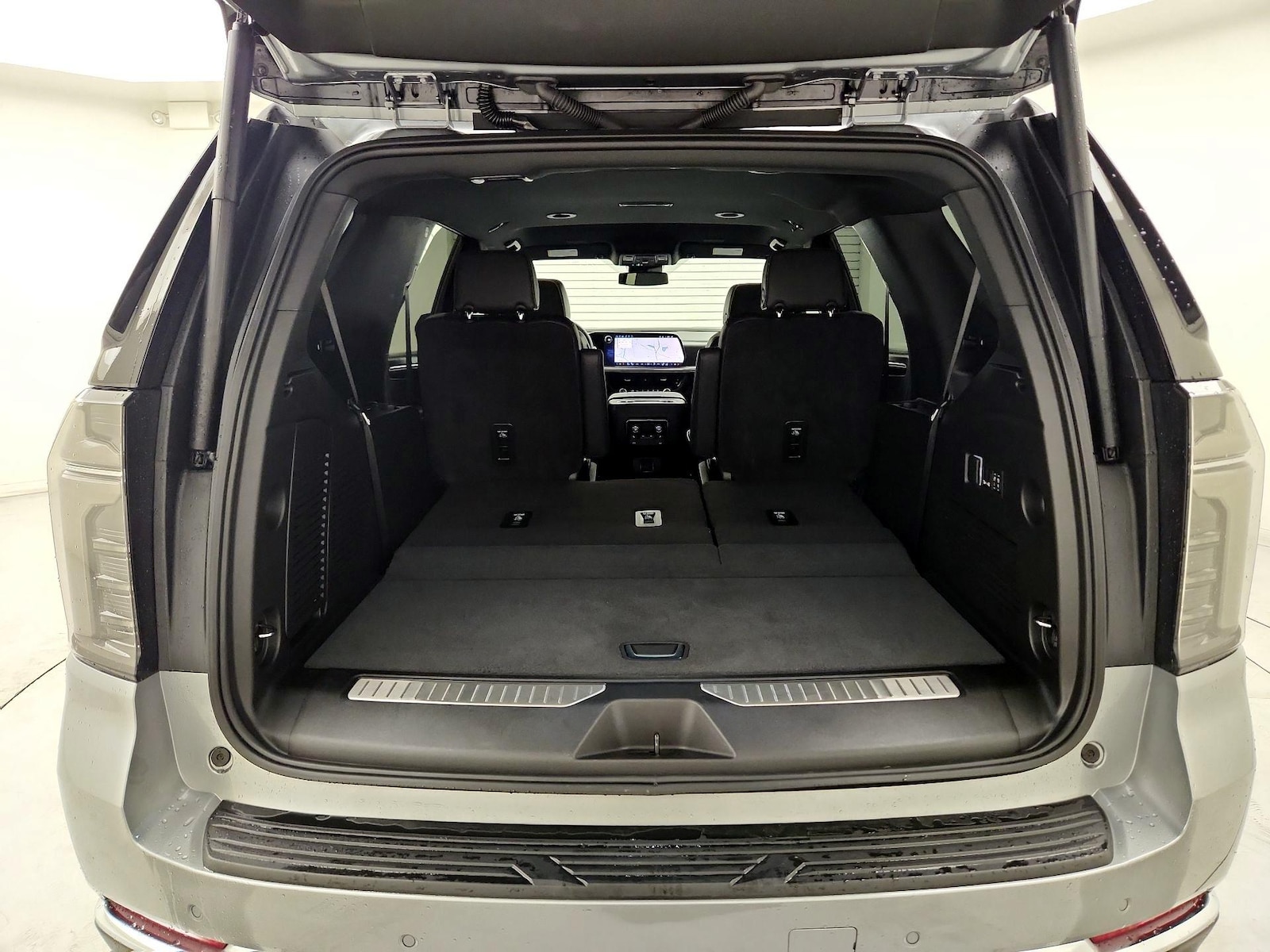 2025 Chevrolet Tahoe Premier - Photo 24