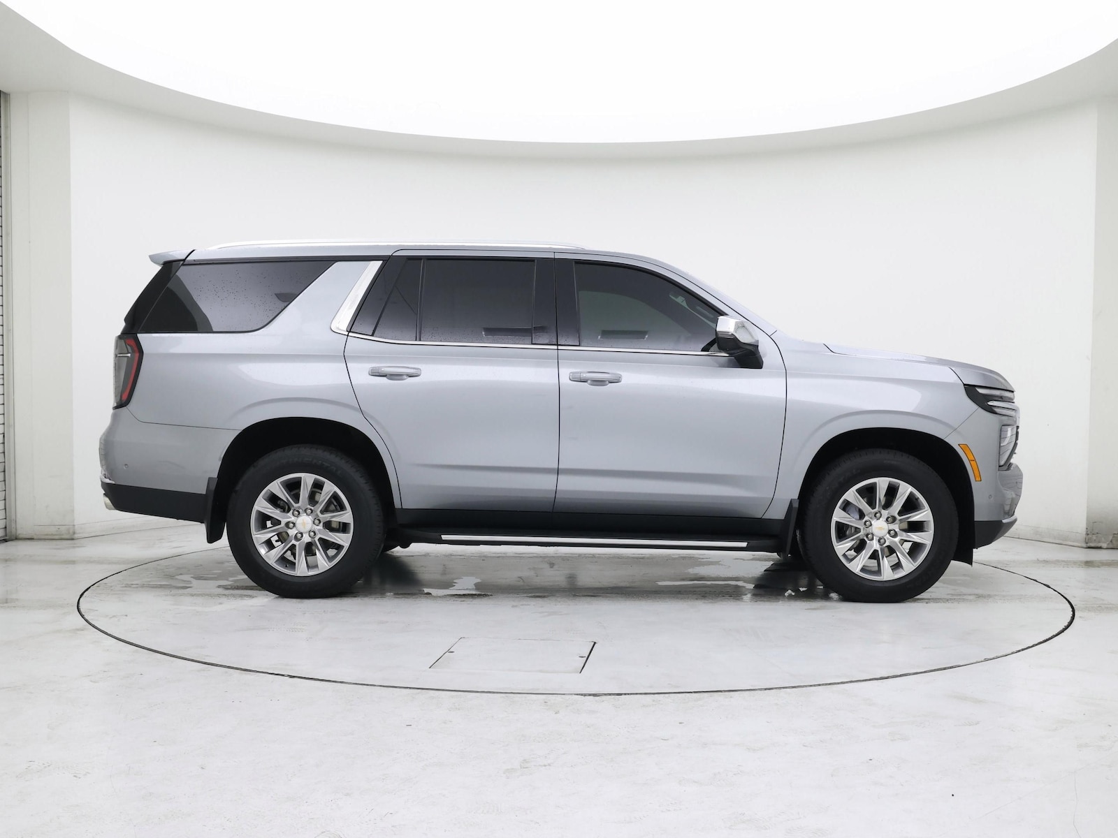 2025 Chevrolet Tahoe Premier - Photo 8